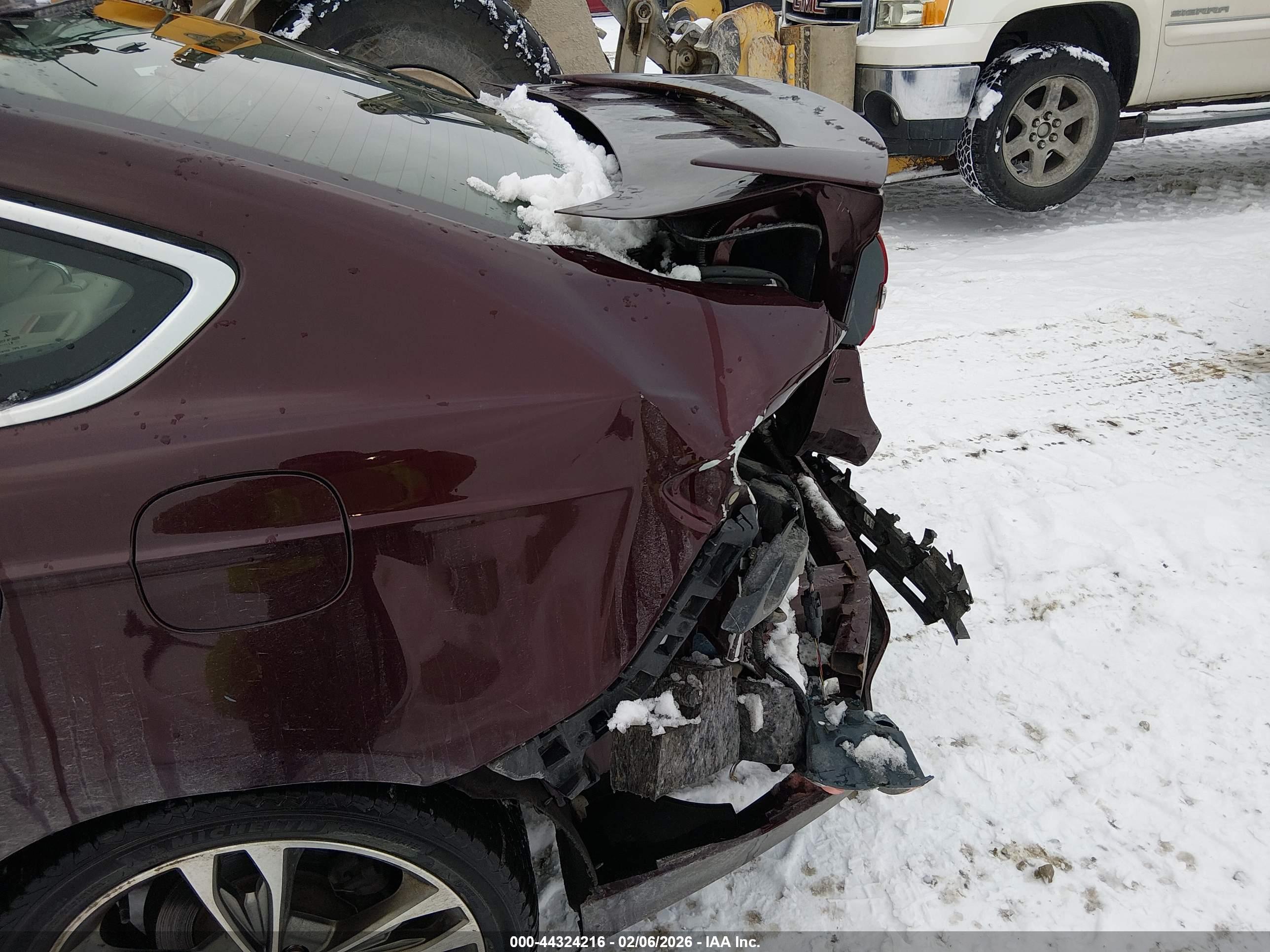 FORD FUSION image 6