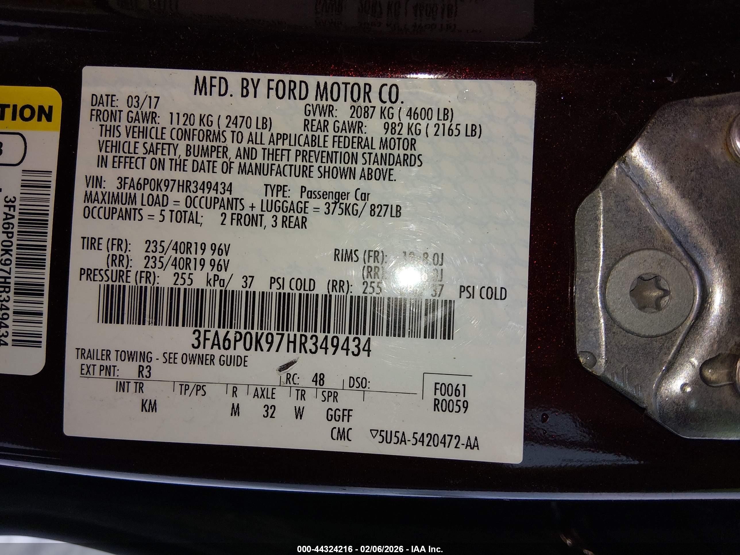 FORD FUSION image 9