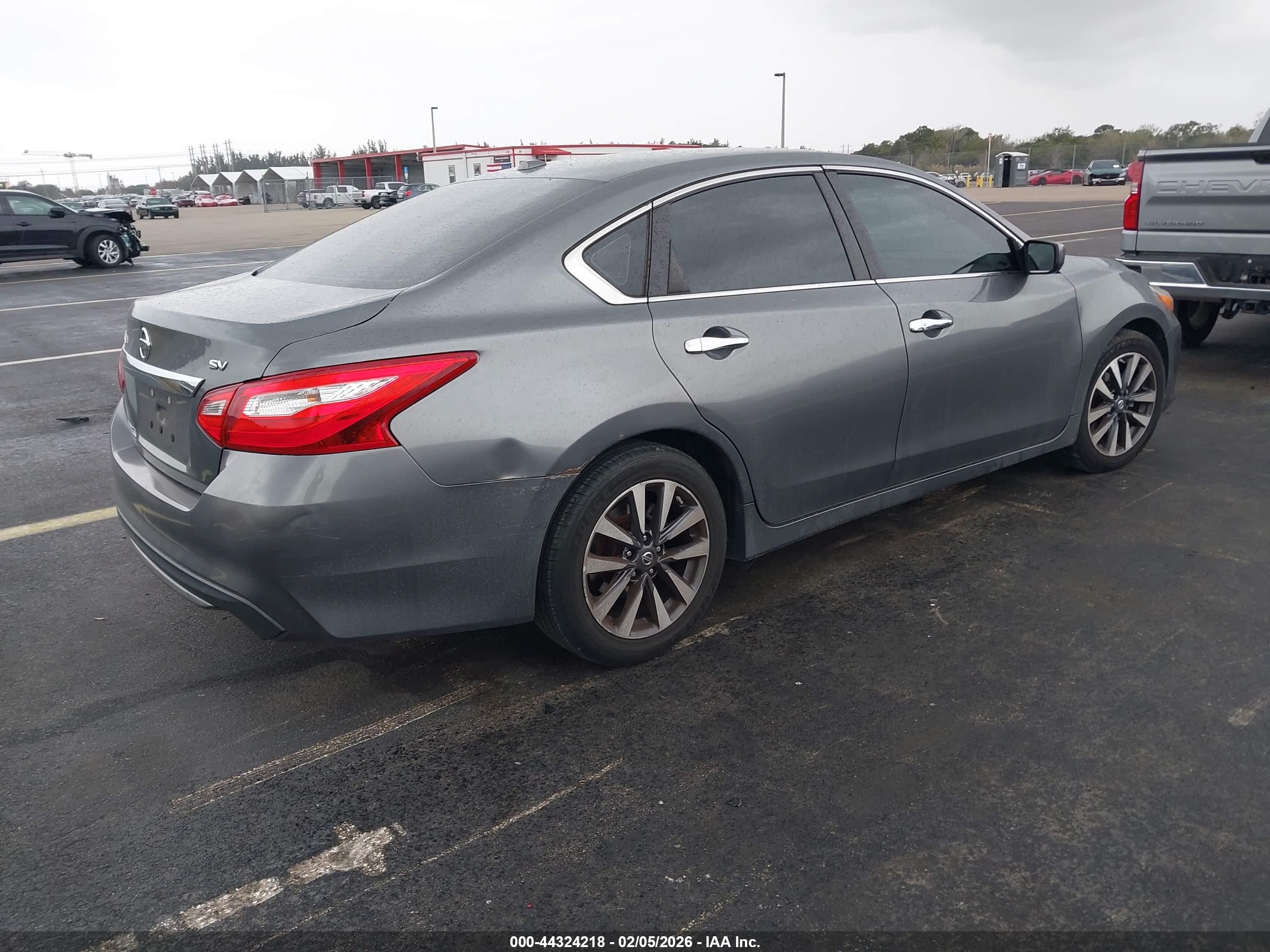 NISSAN ALTIMA image 4