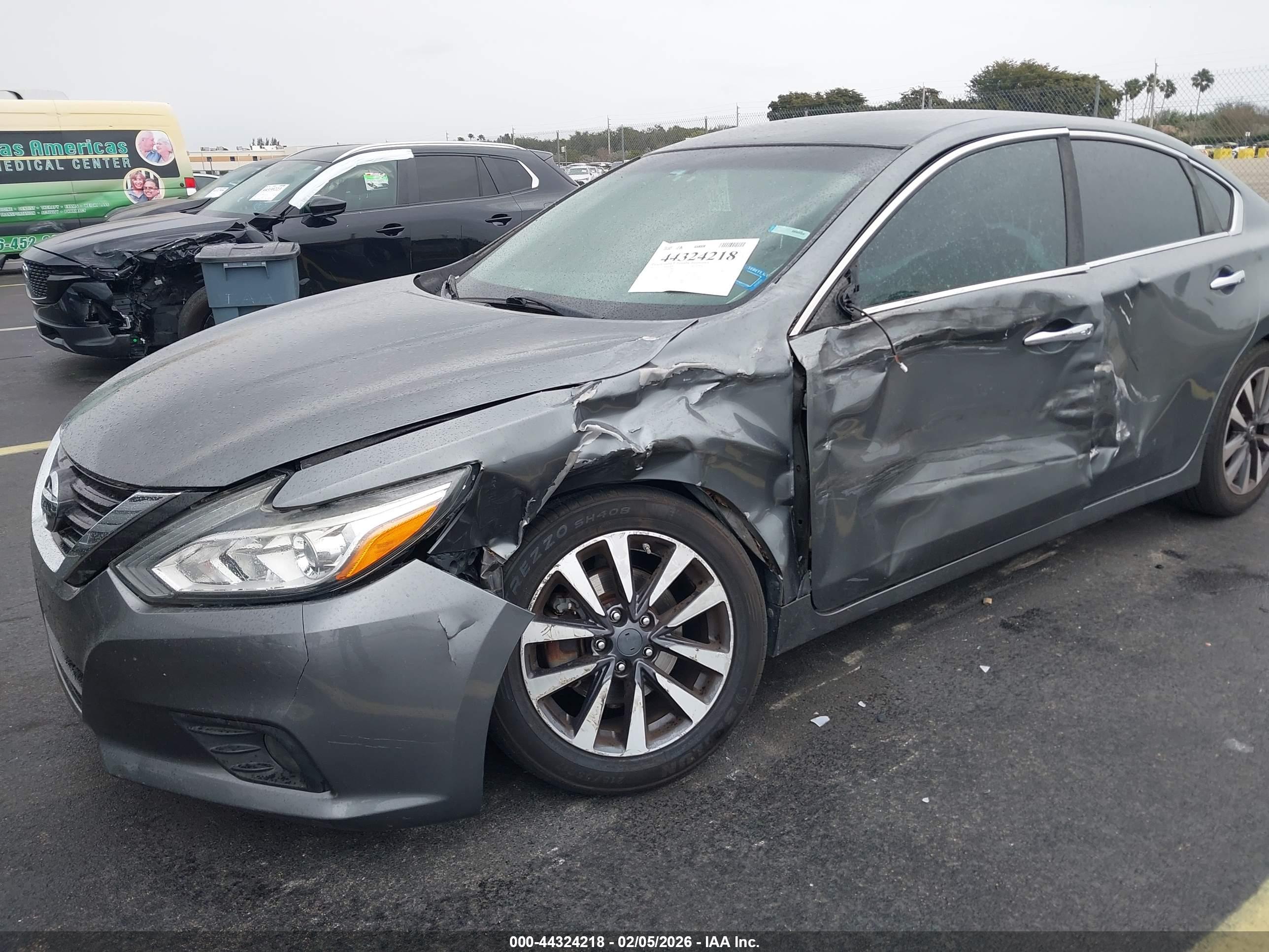NISSAN ALTIMA image 6