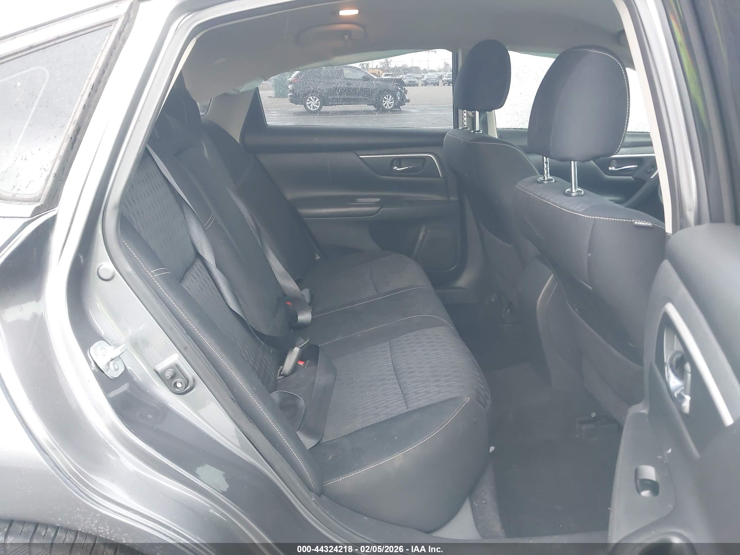 NISSAN ALTIMA image 8