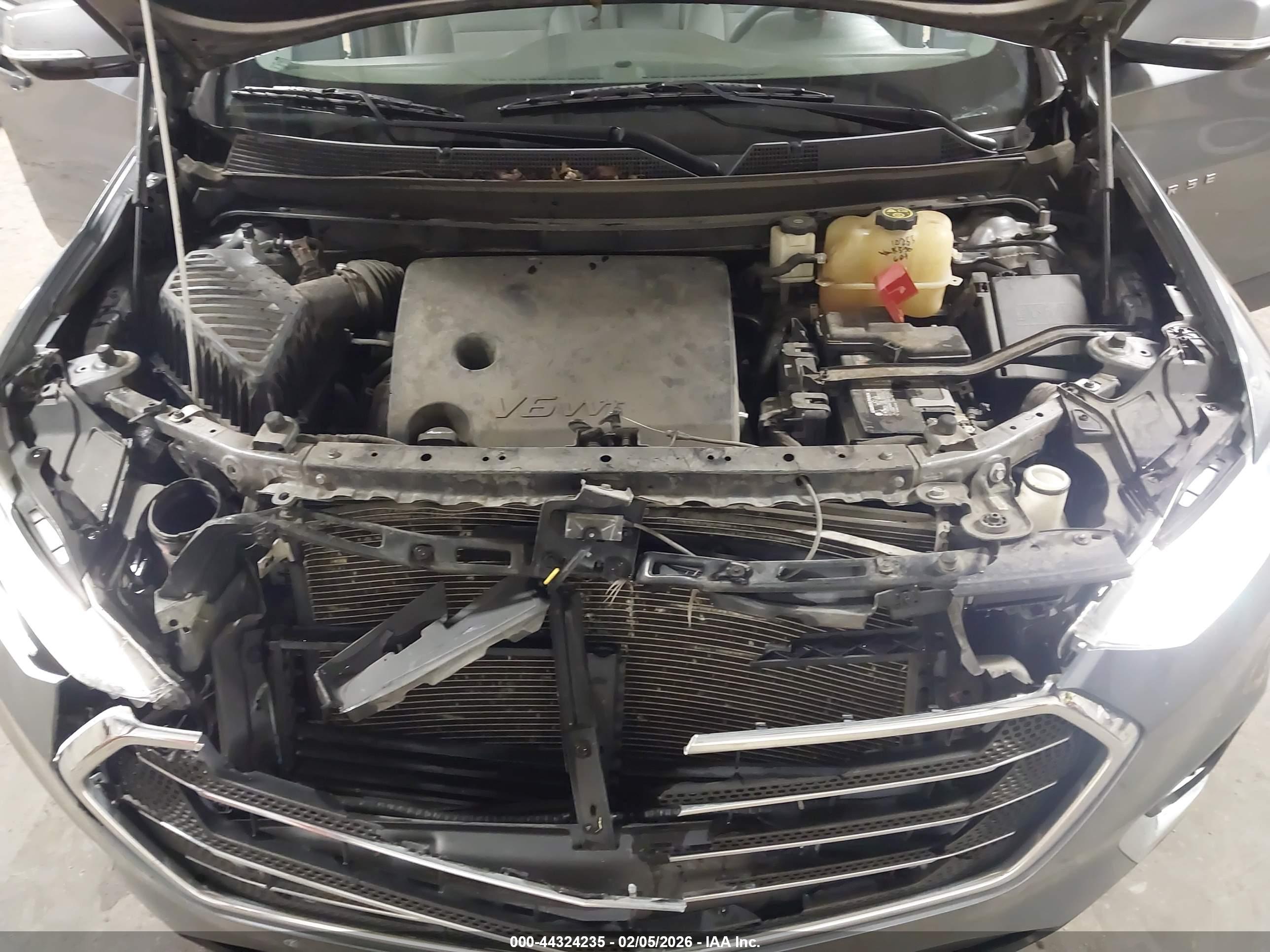 CHEVROLET TRAVERSE image 10
