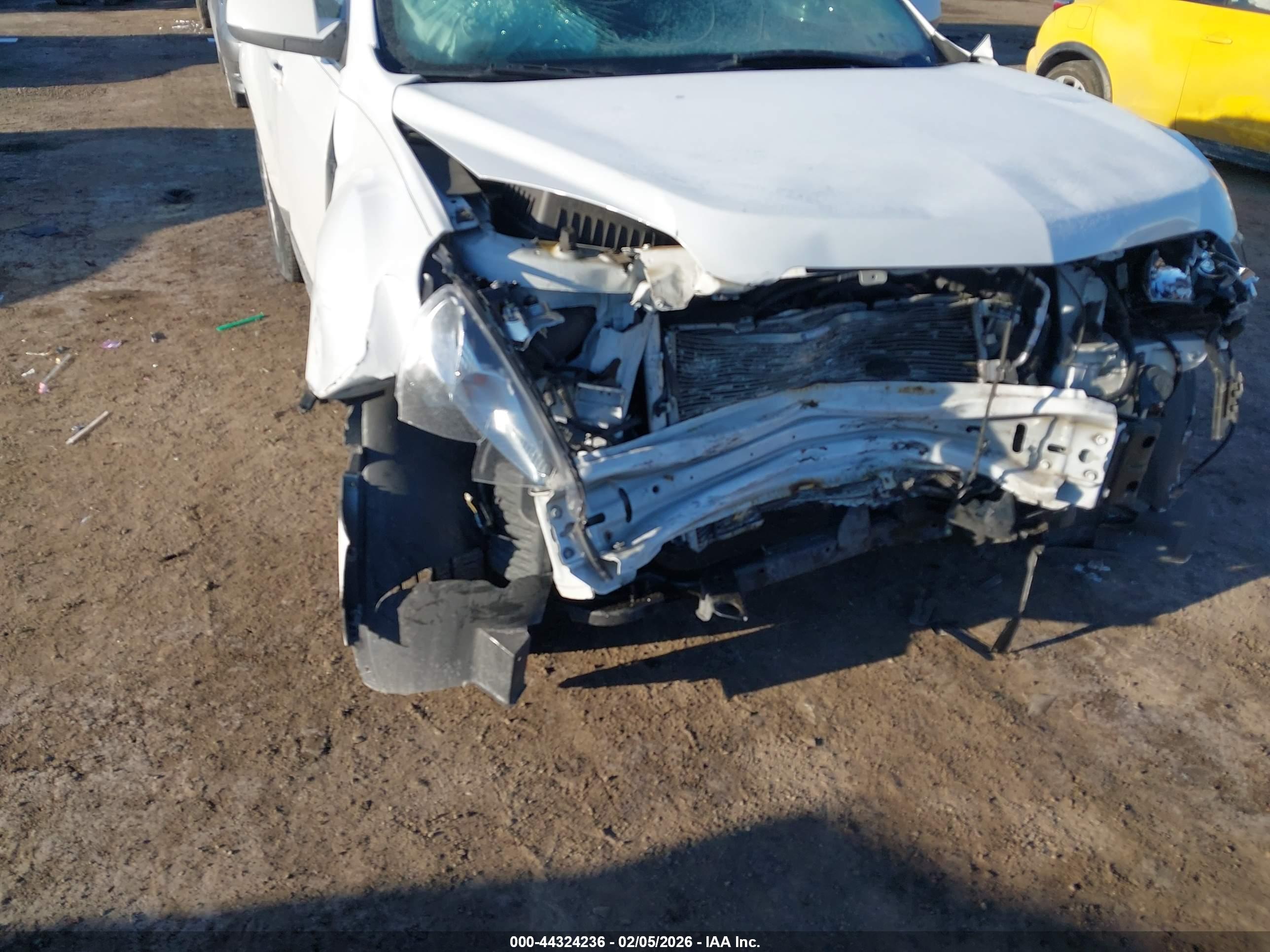 CHEVROLET EQUINOX image 6