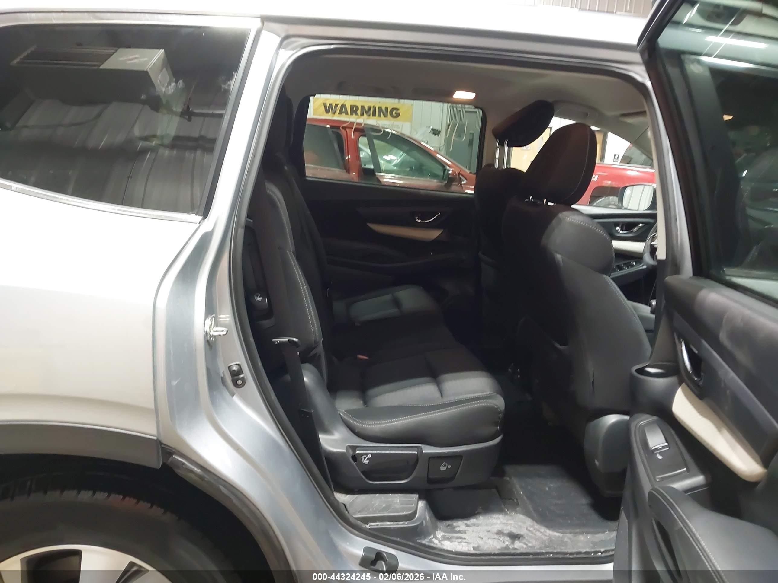SUBARU ASCENT image 8