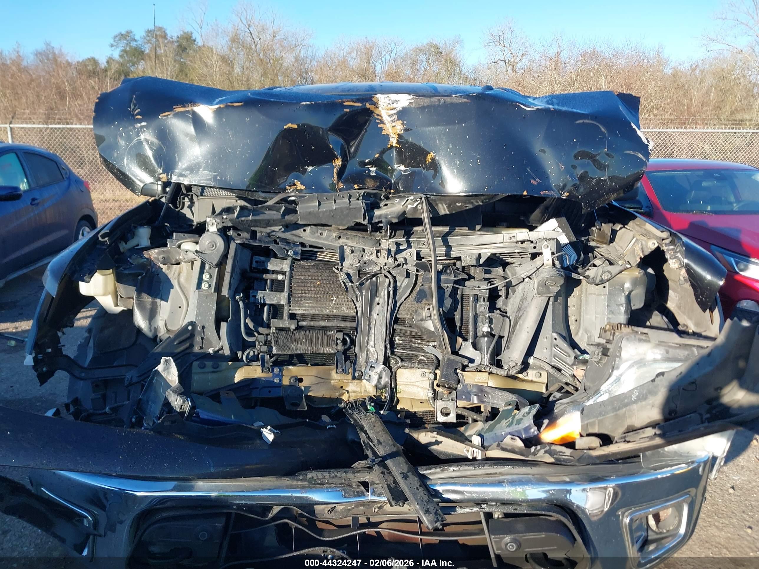 NISSAN TITAN image 10