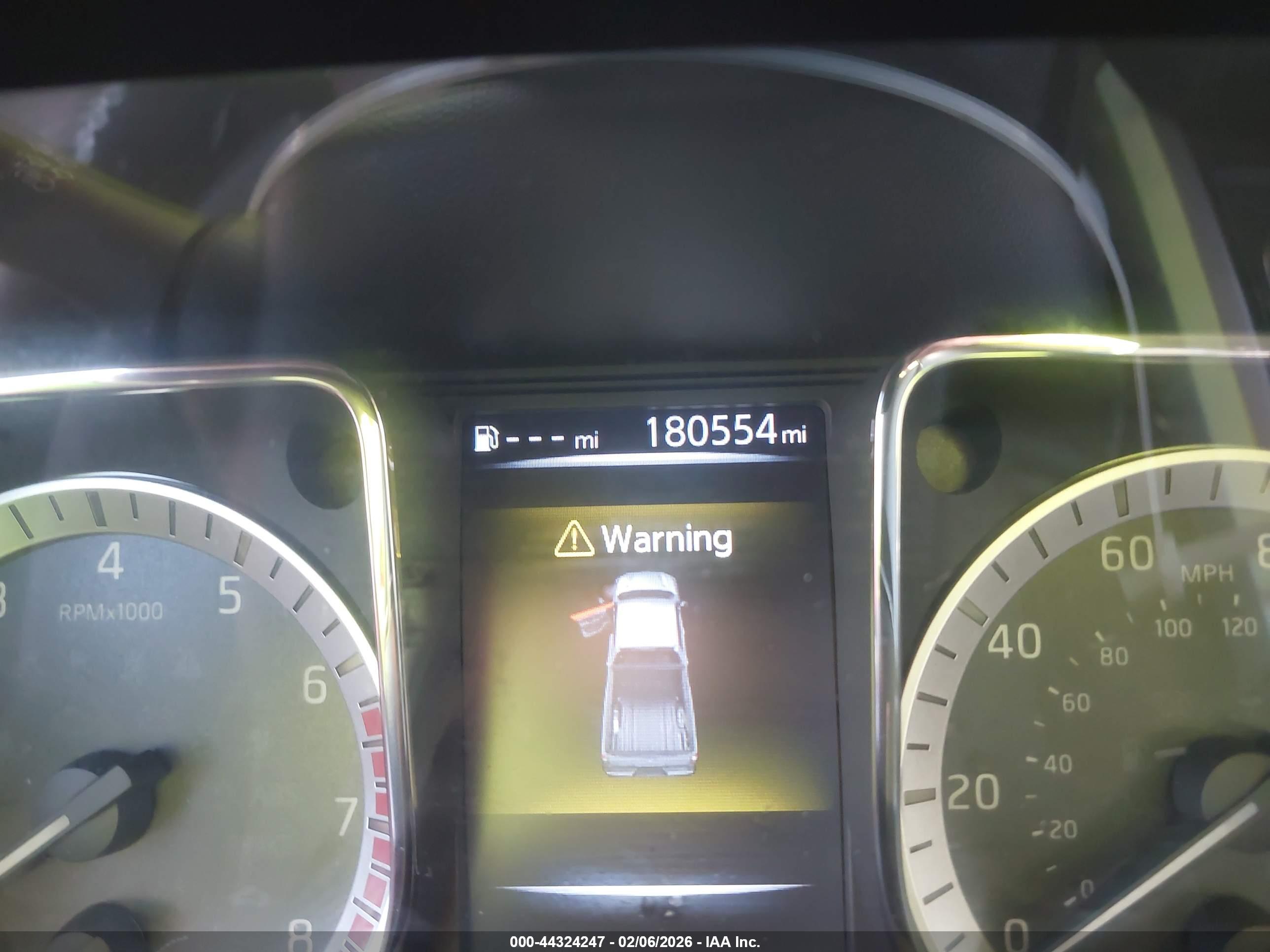 NISSAN TITAN image 7