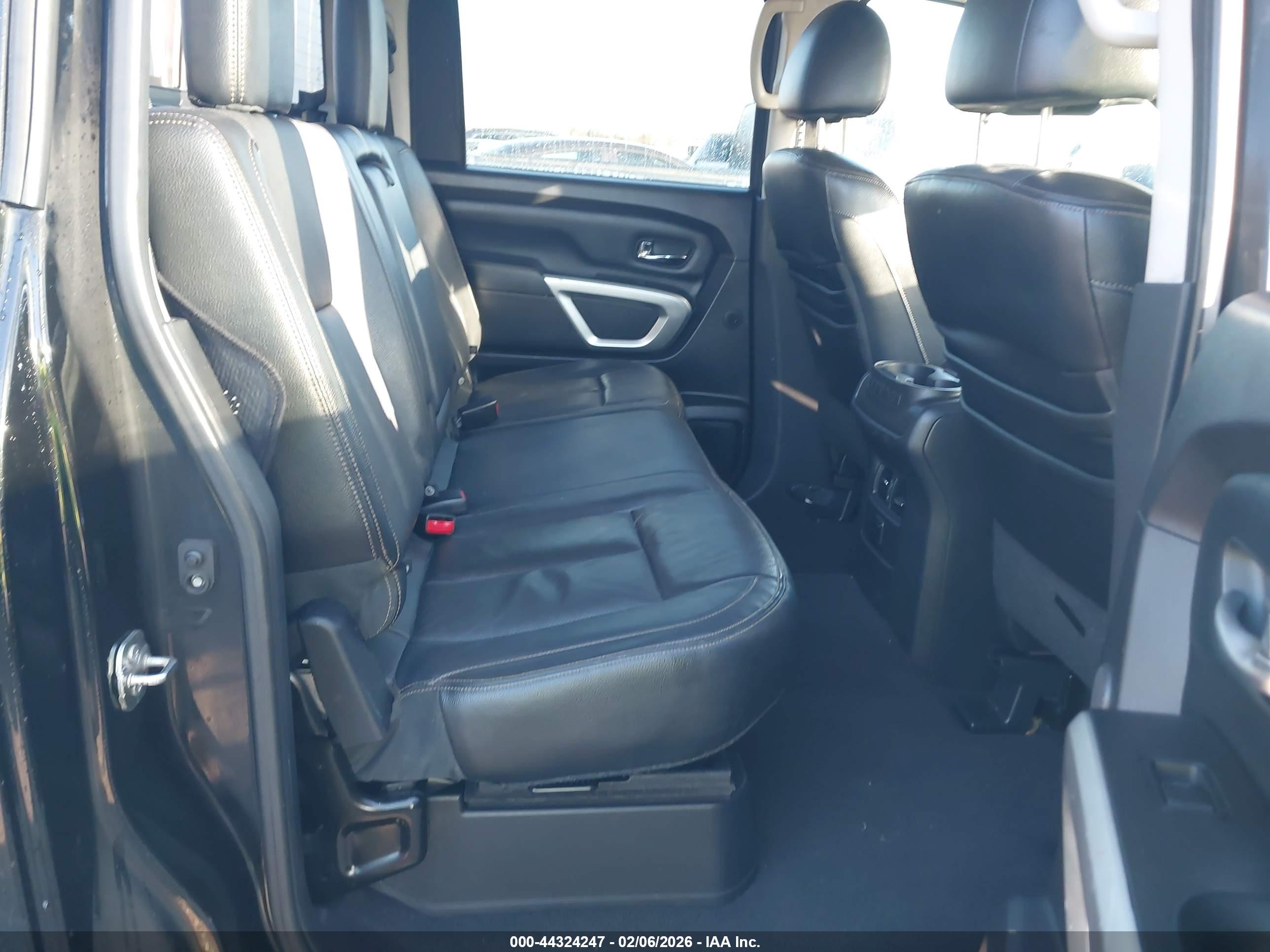 NISSAN TITAN image 8