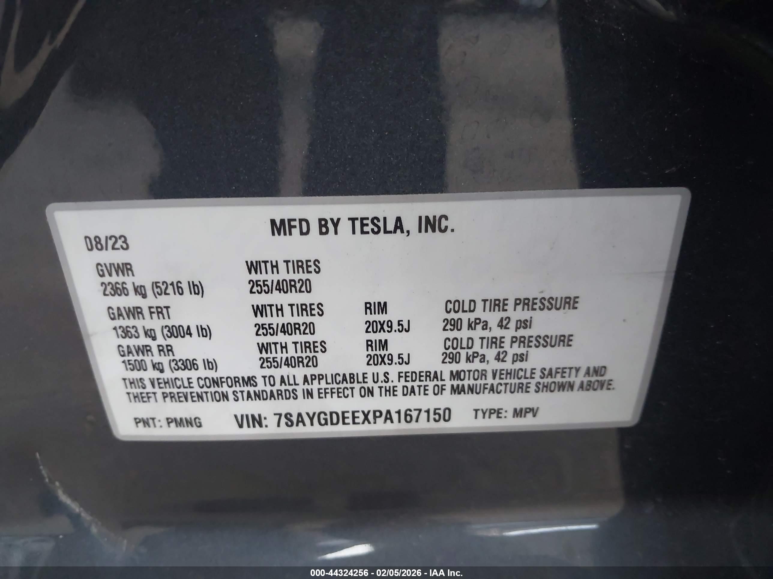 TESLA MODEL image 9