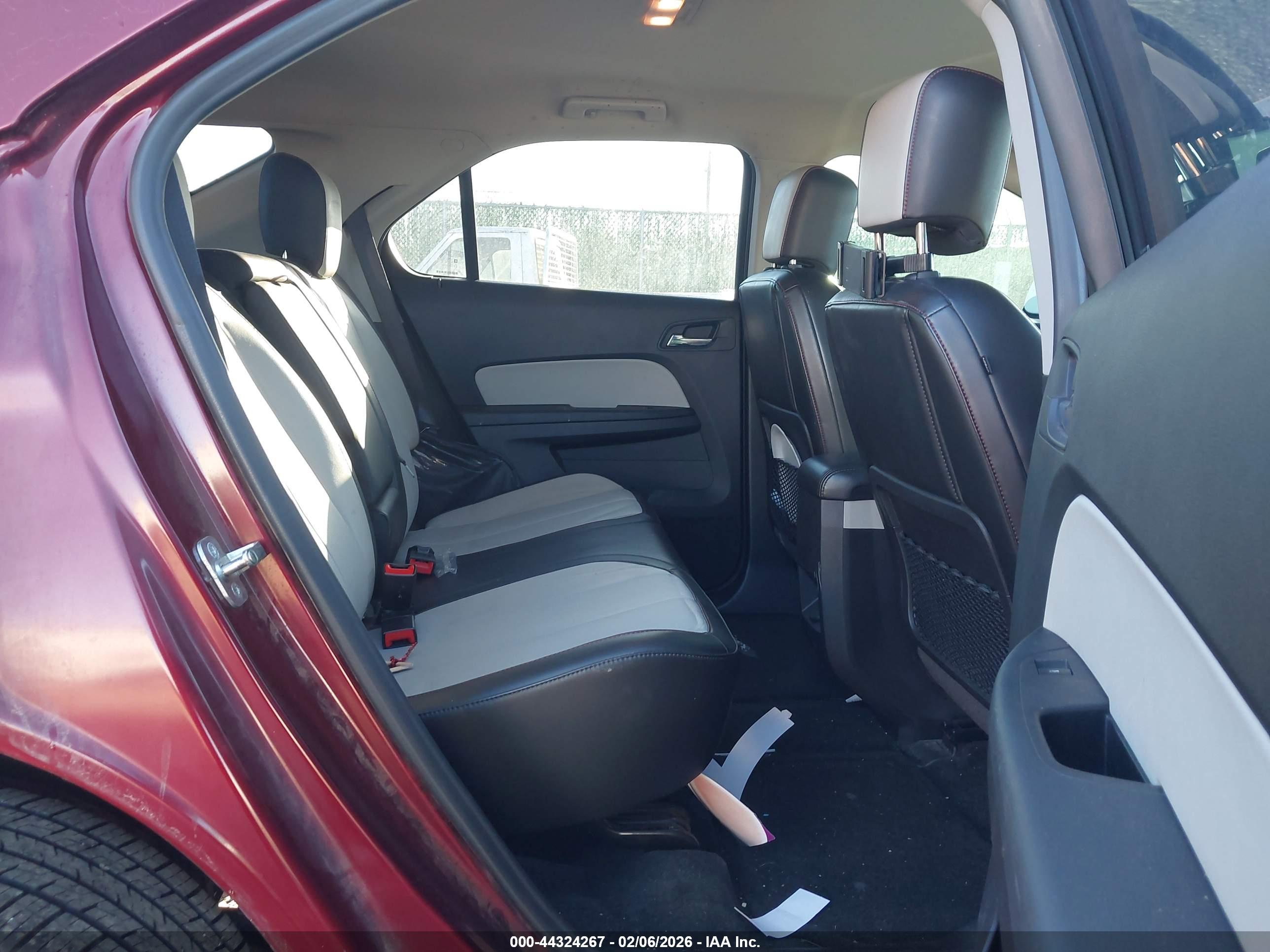 CHEVROLET EQUINOX image 8