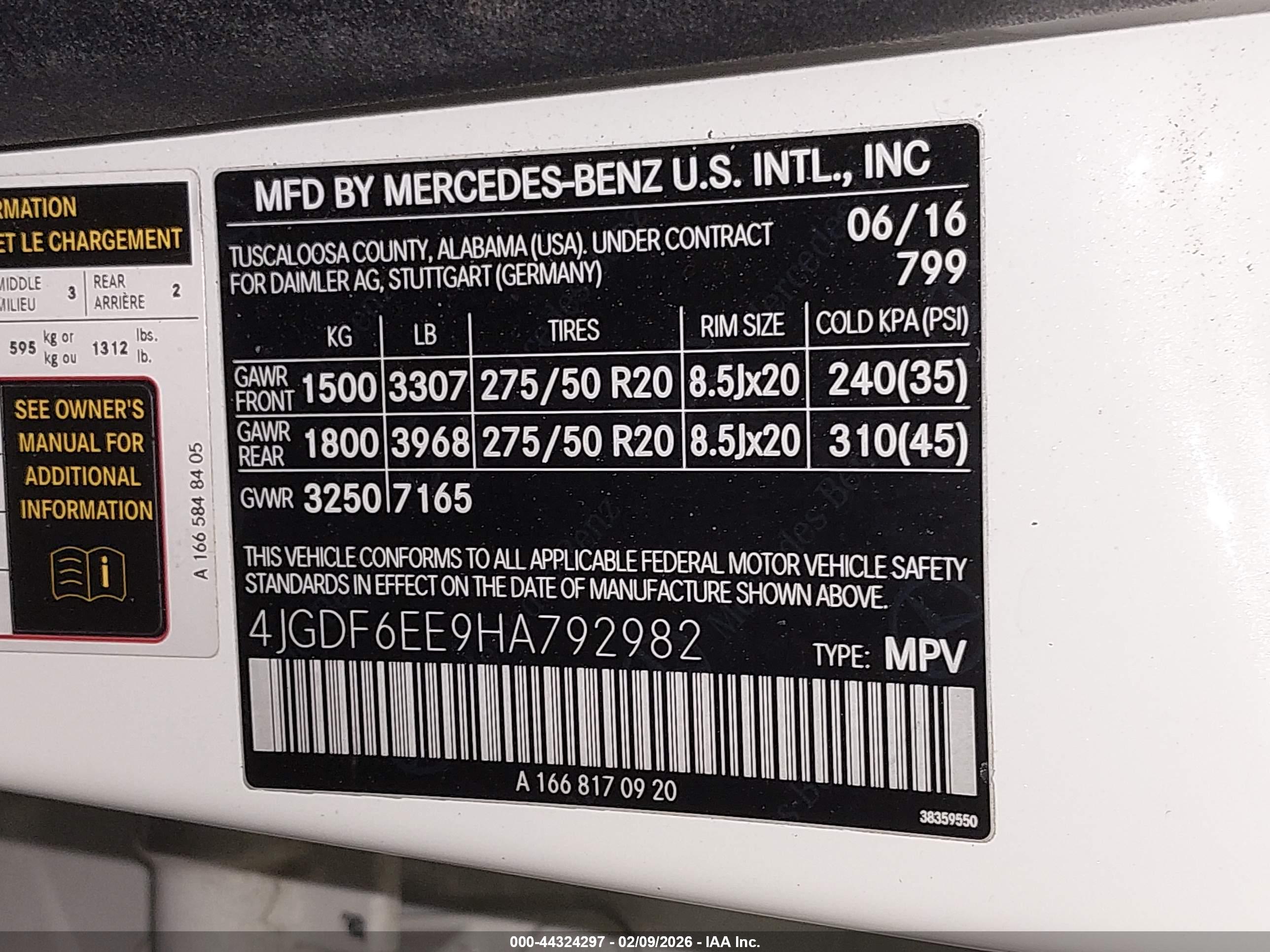 MERCEDES-BENZ GLS image 9