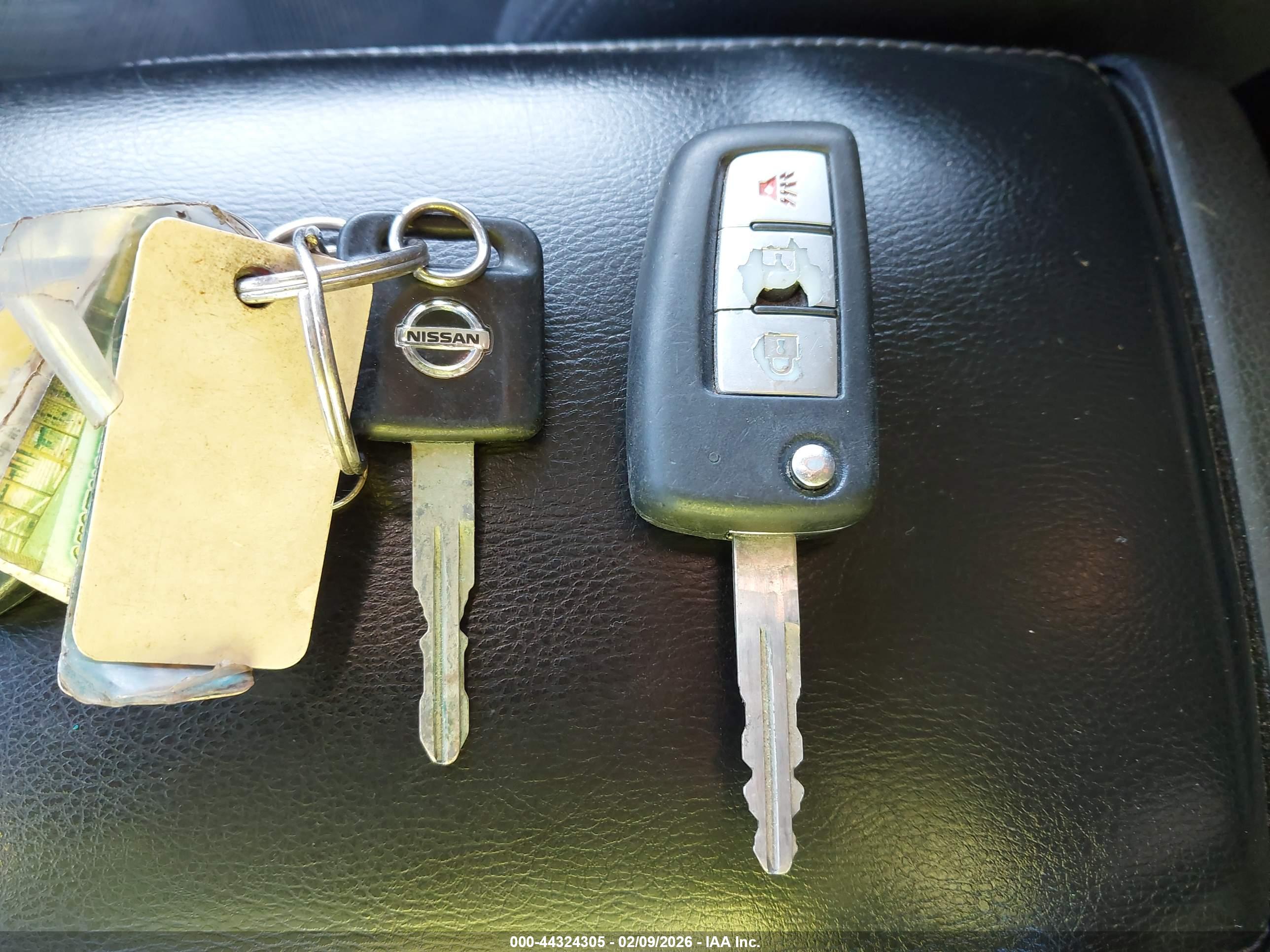 NISSAN ROGUE image 11