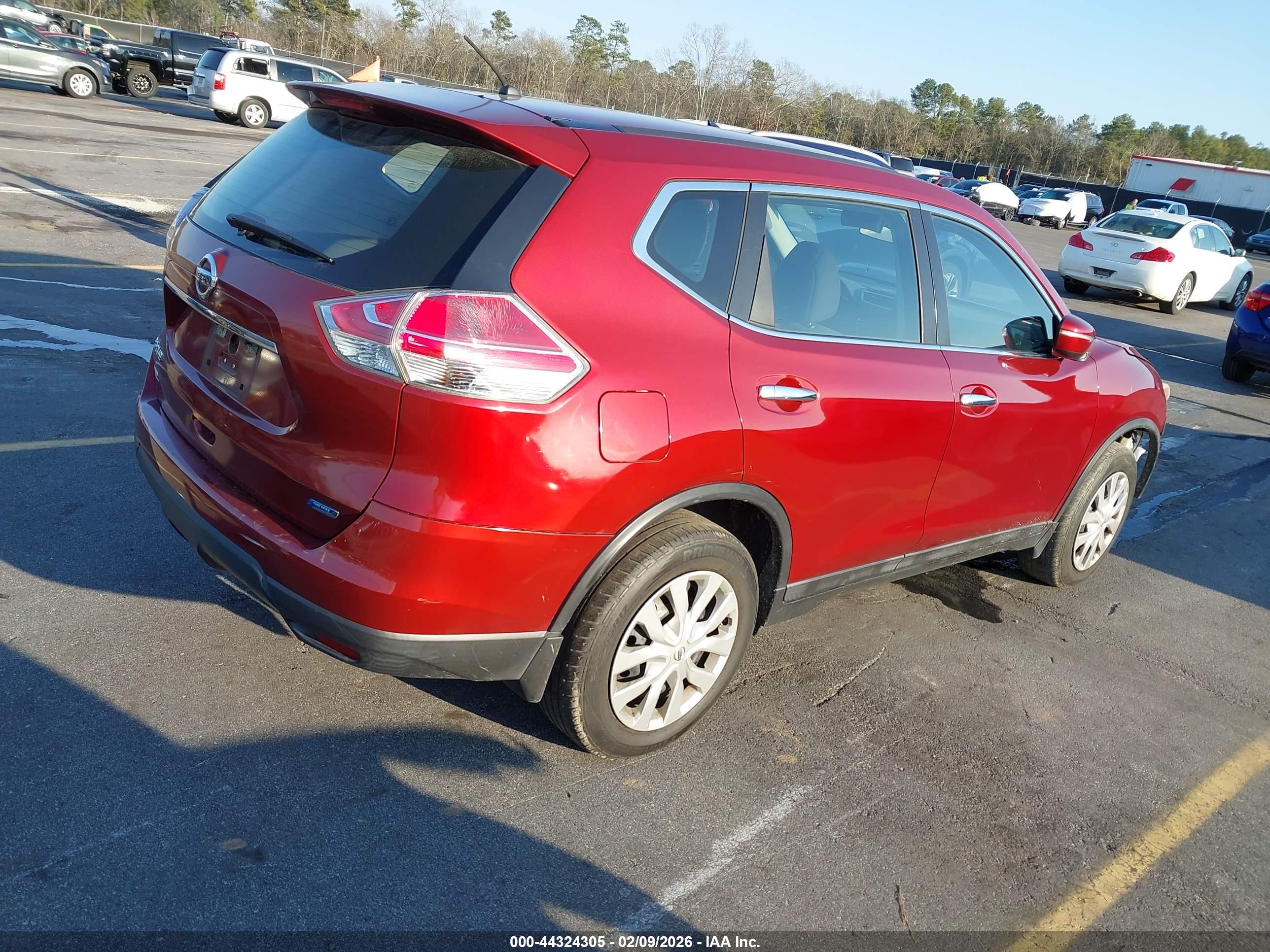 NISSAN ROGUE image 4