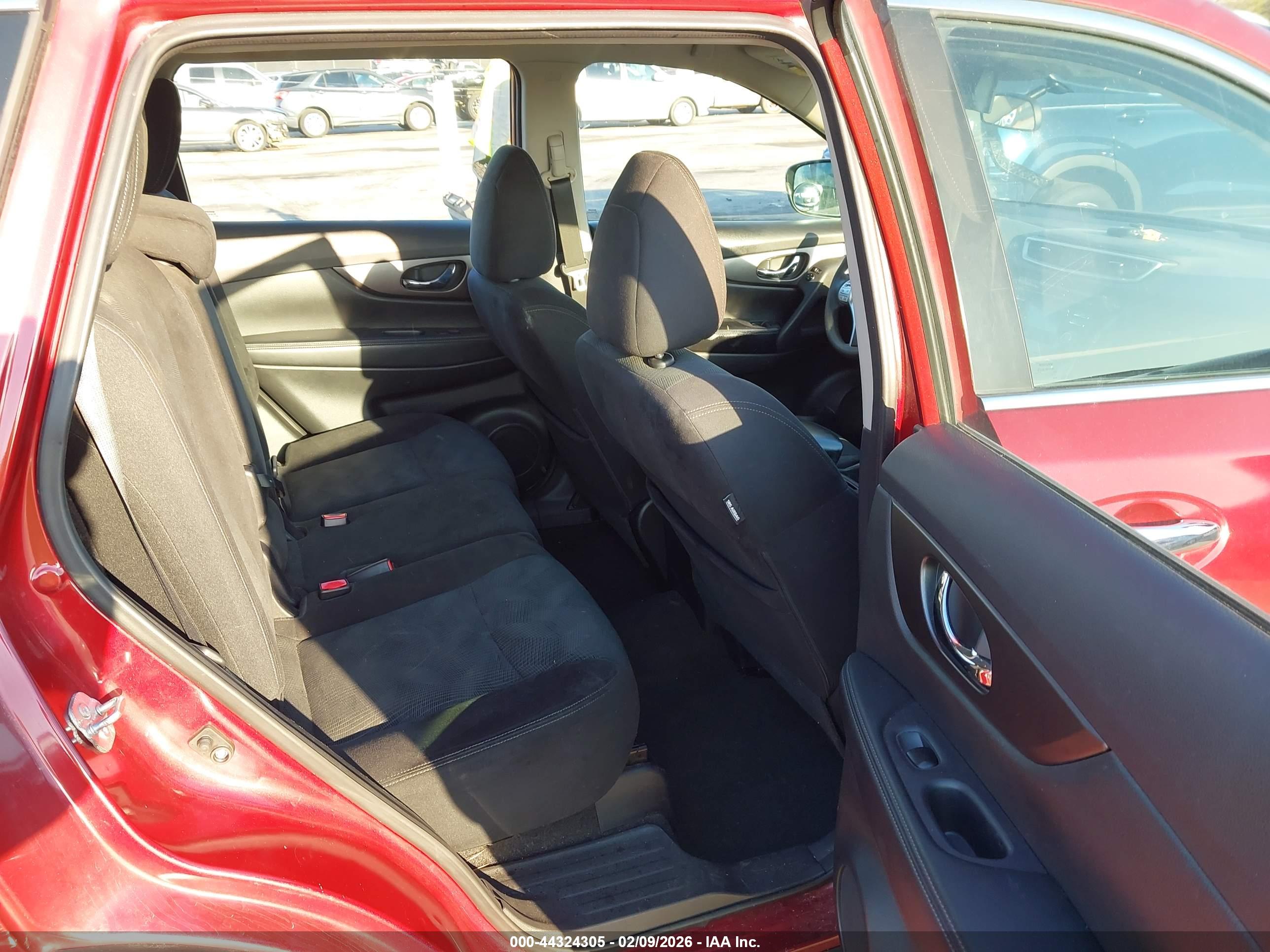 NISSAN ROGUE image 8
