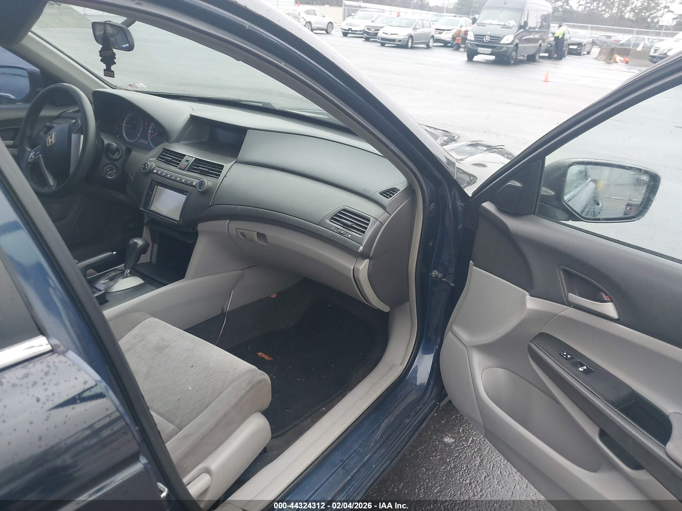 HONDA ACCORD image 5