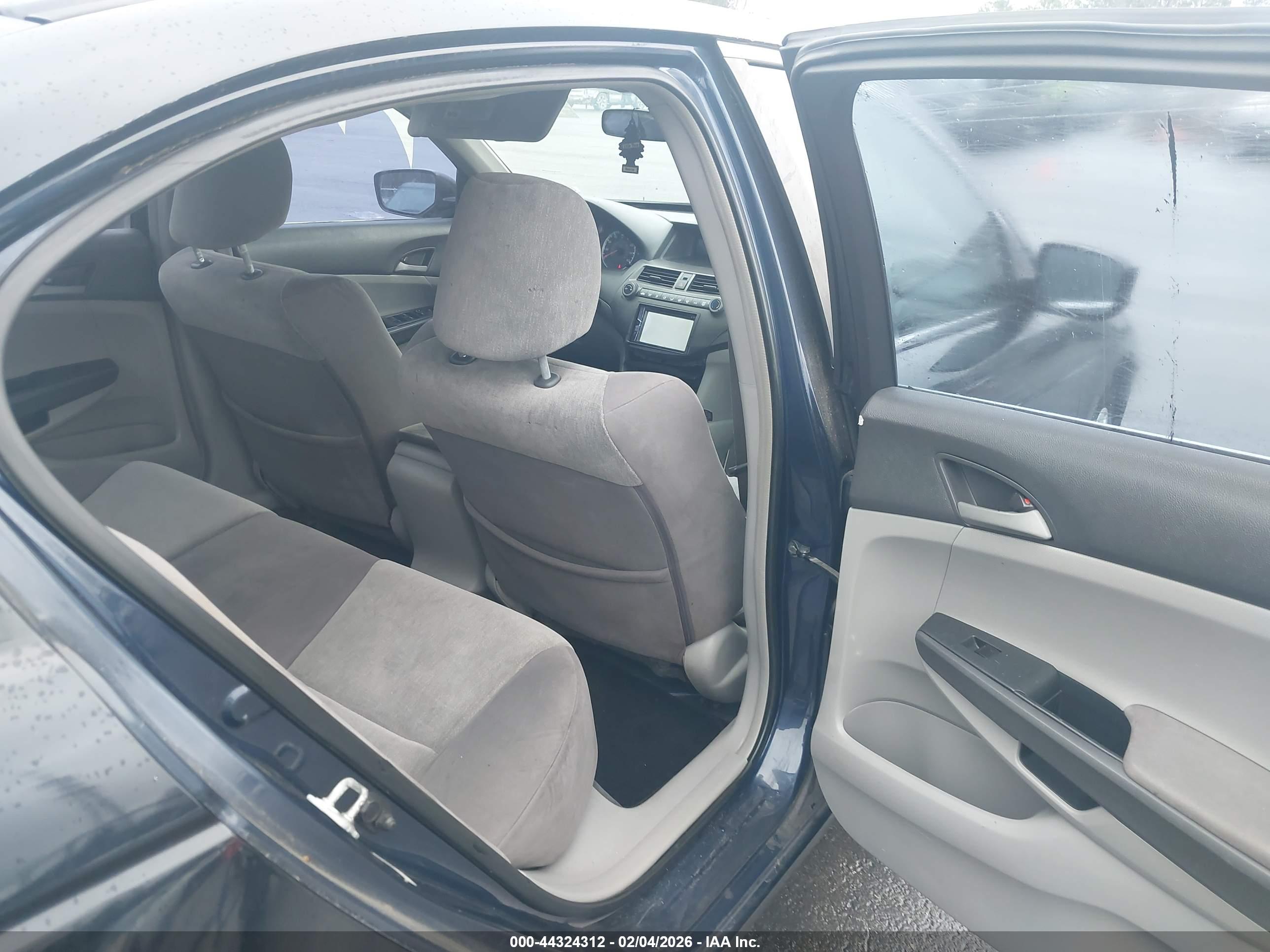 HONDA ACCORD image 8