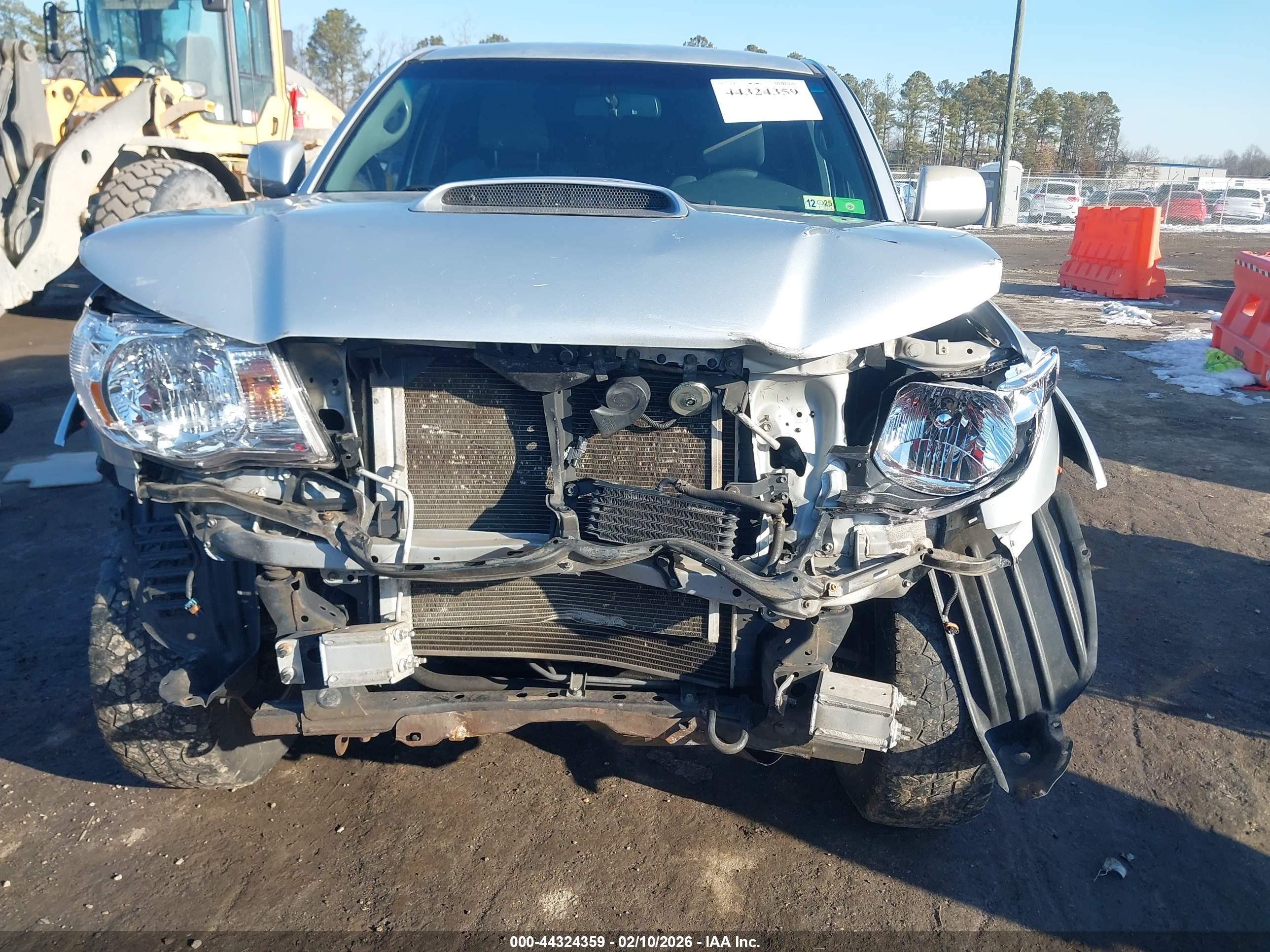 TOYOTA TACOMA image 6