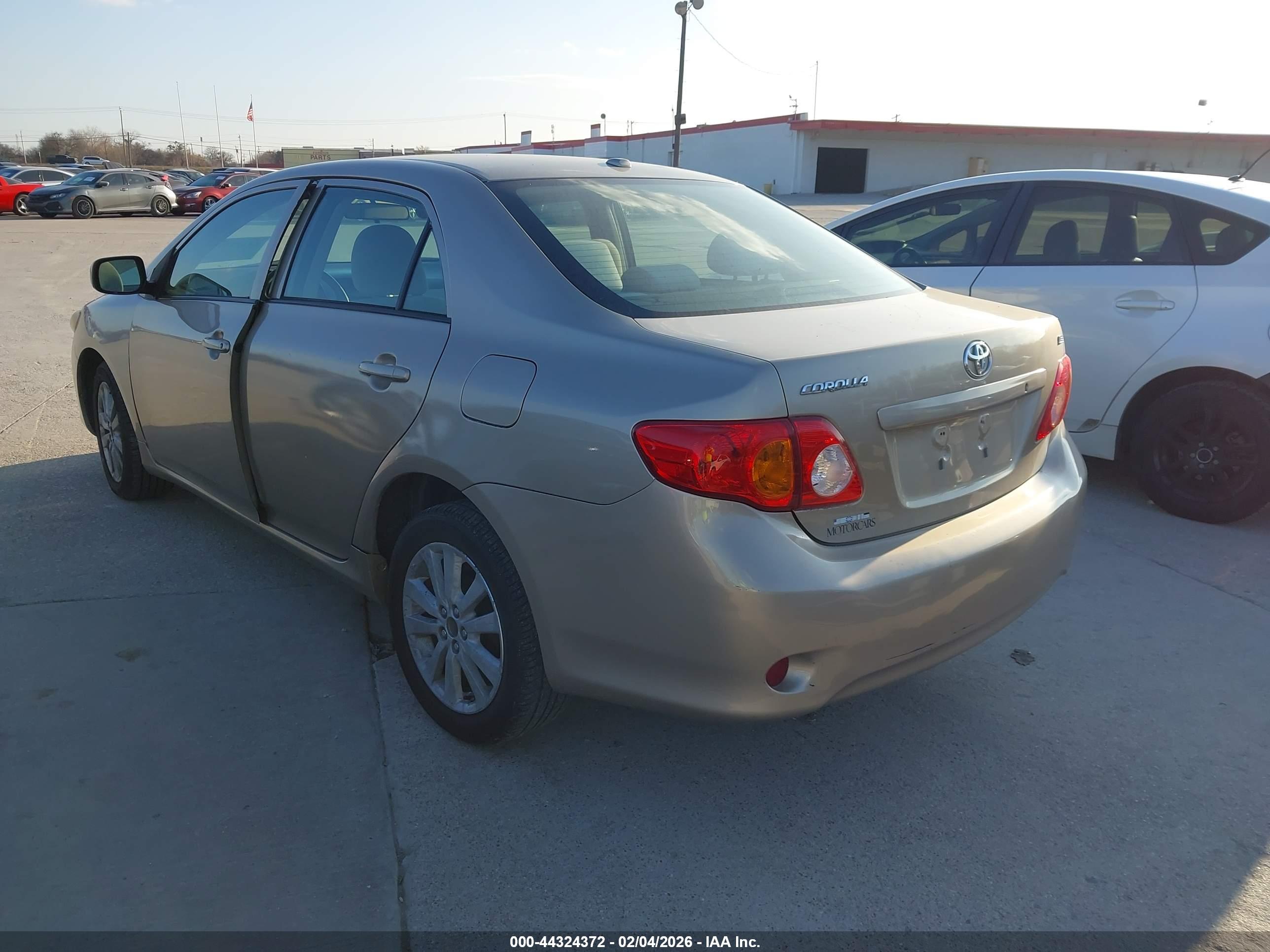 TOYOTA COROLLA image 3