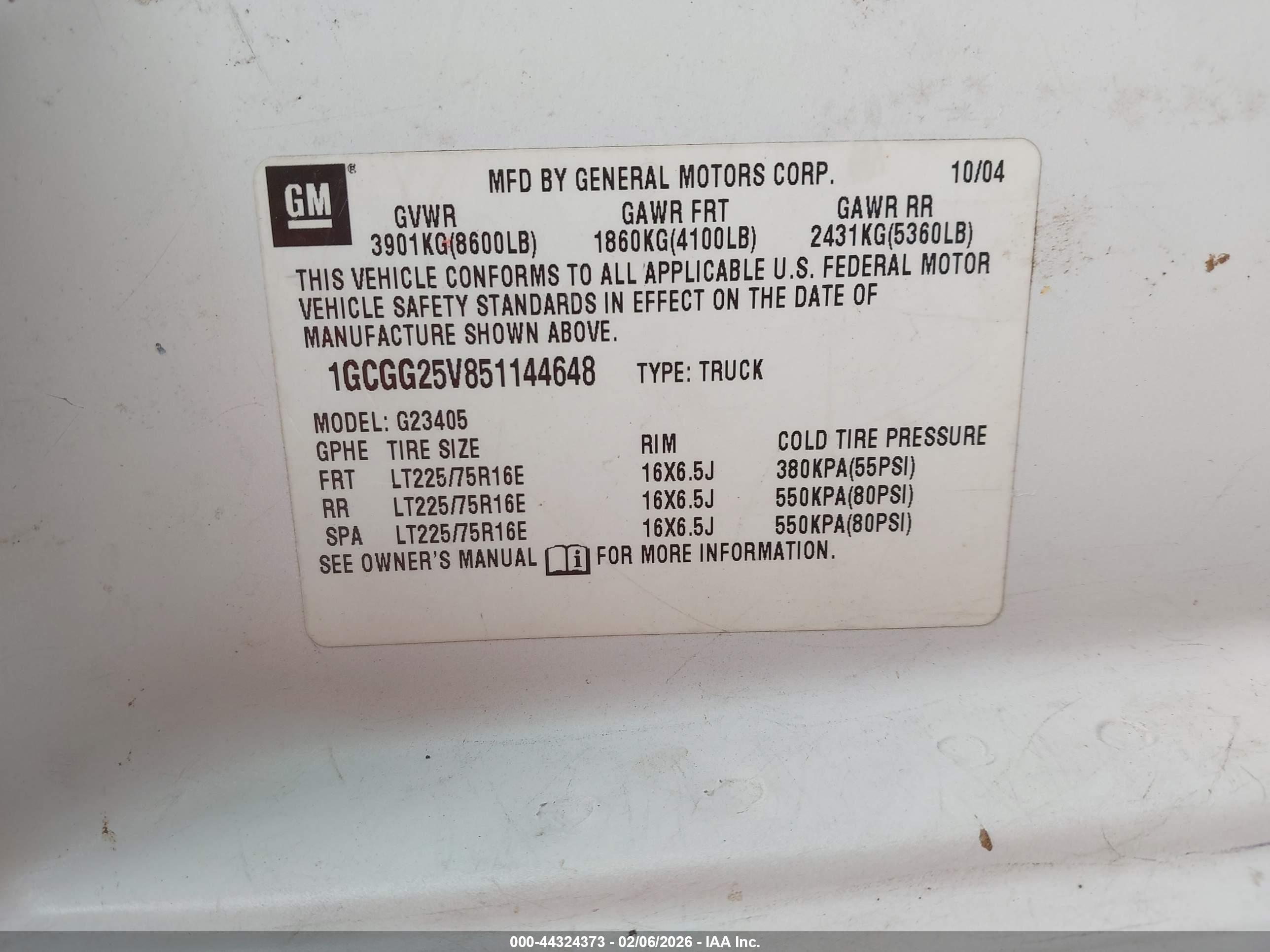 CHEVROLET EXPRESS image 9