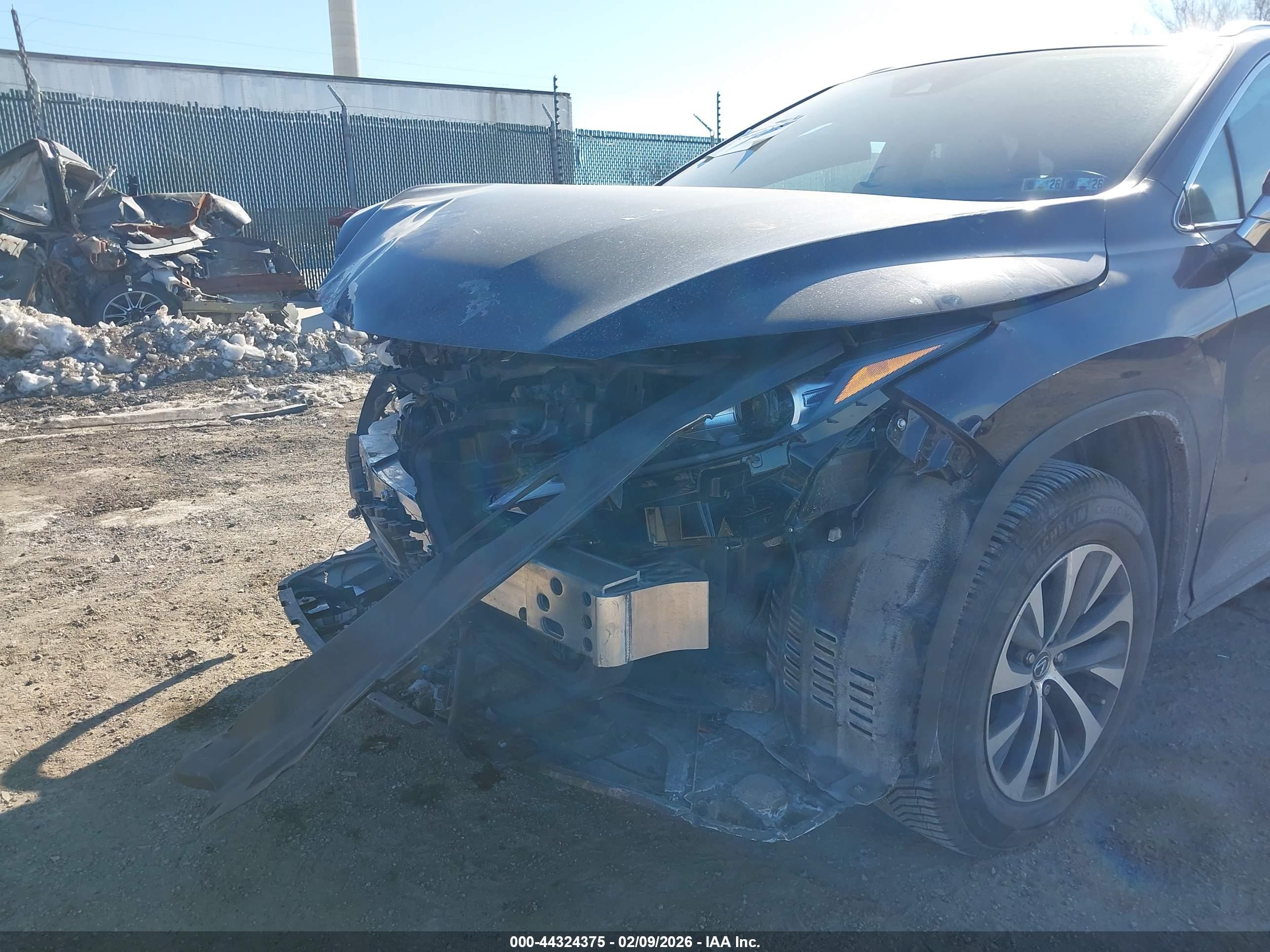 LEXUS RX image 6