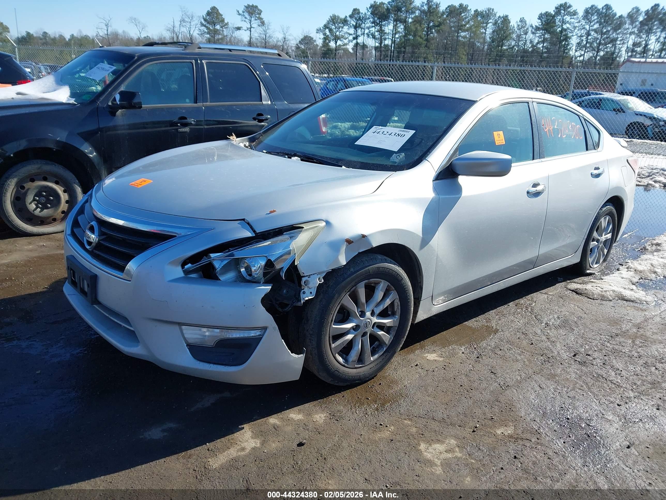 NISSAN ALTIMA image 2