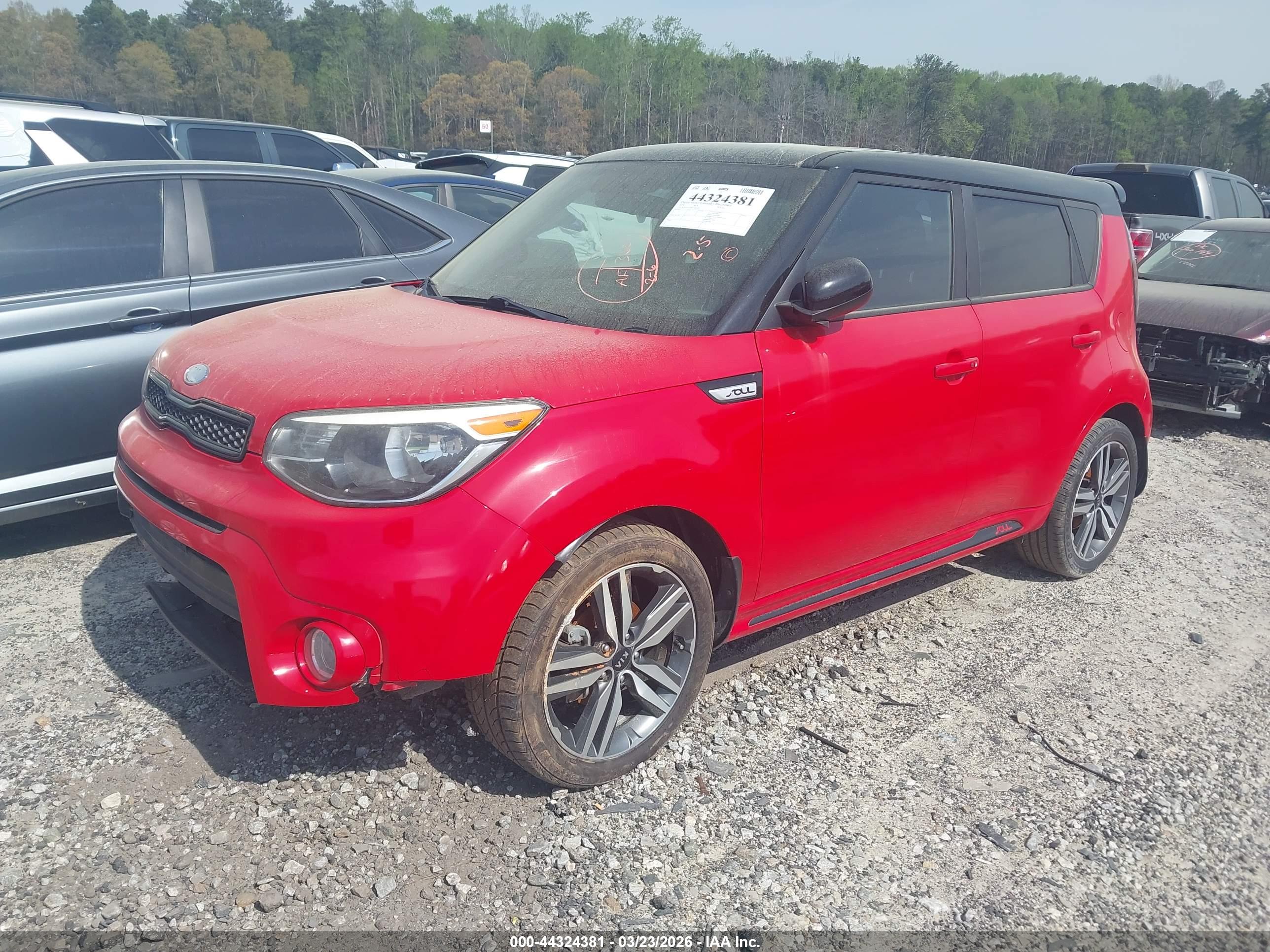KIA SOUL image 2
