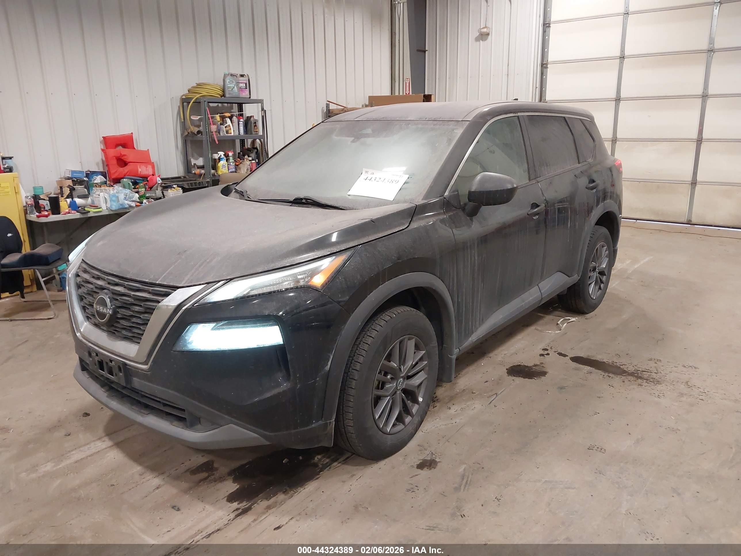 NISSAN ROGUE image 2