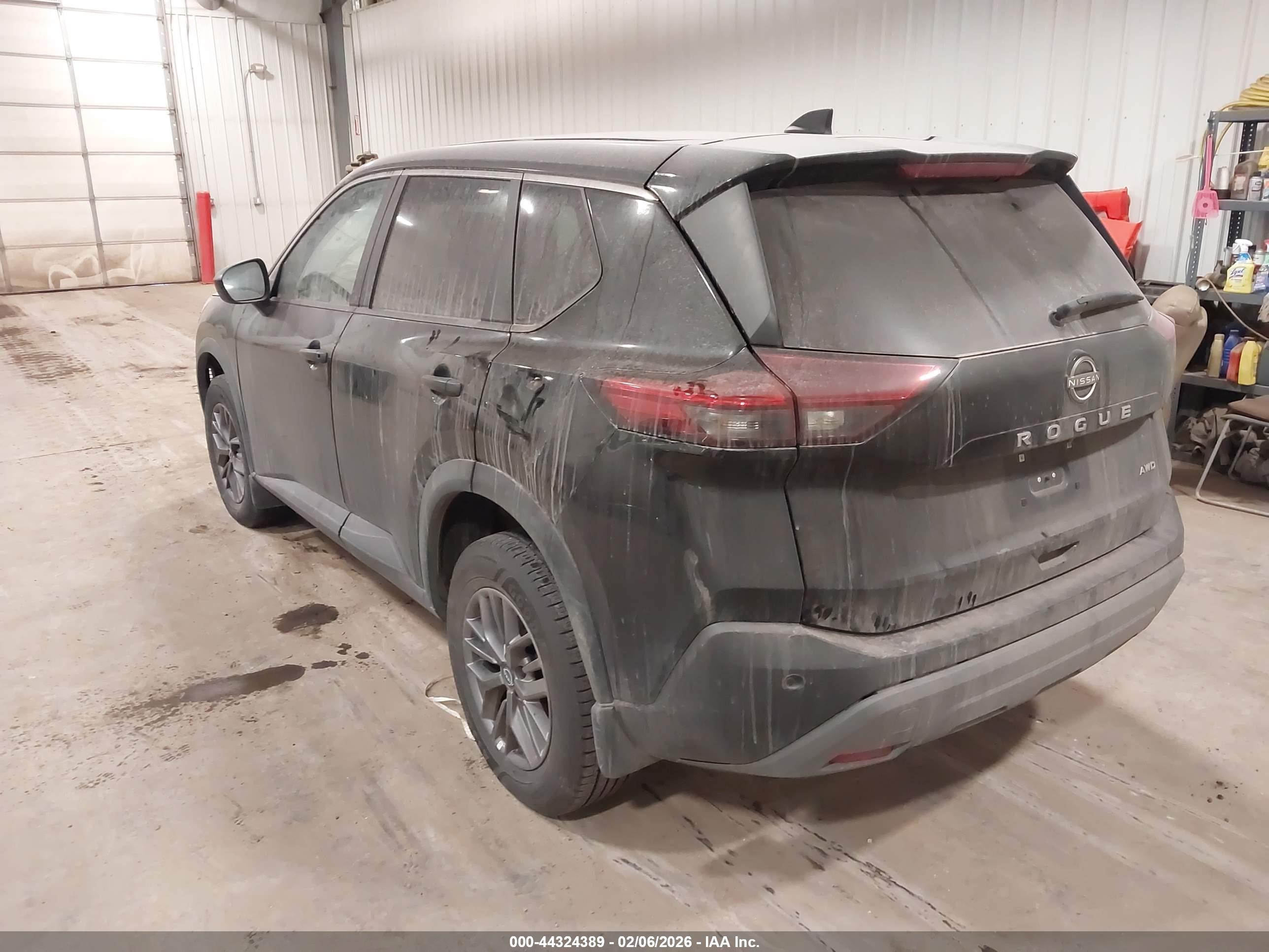 NISSAN ROGUE image 3