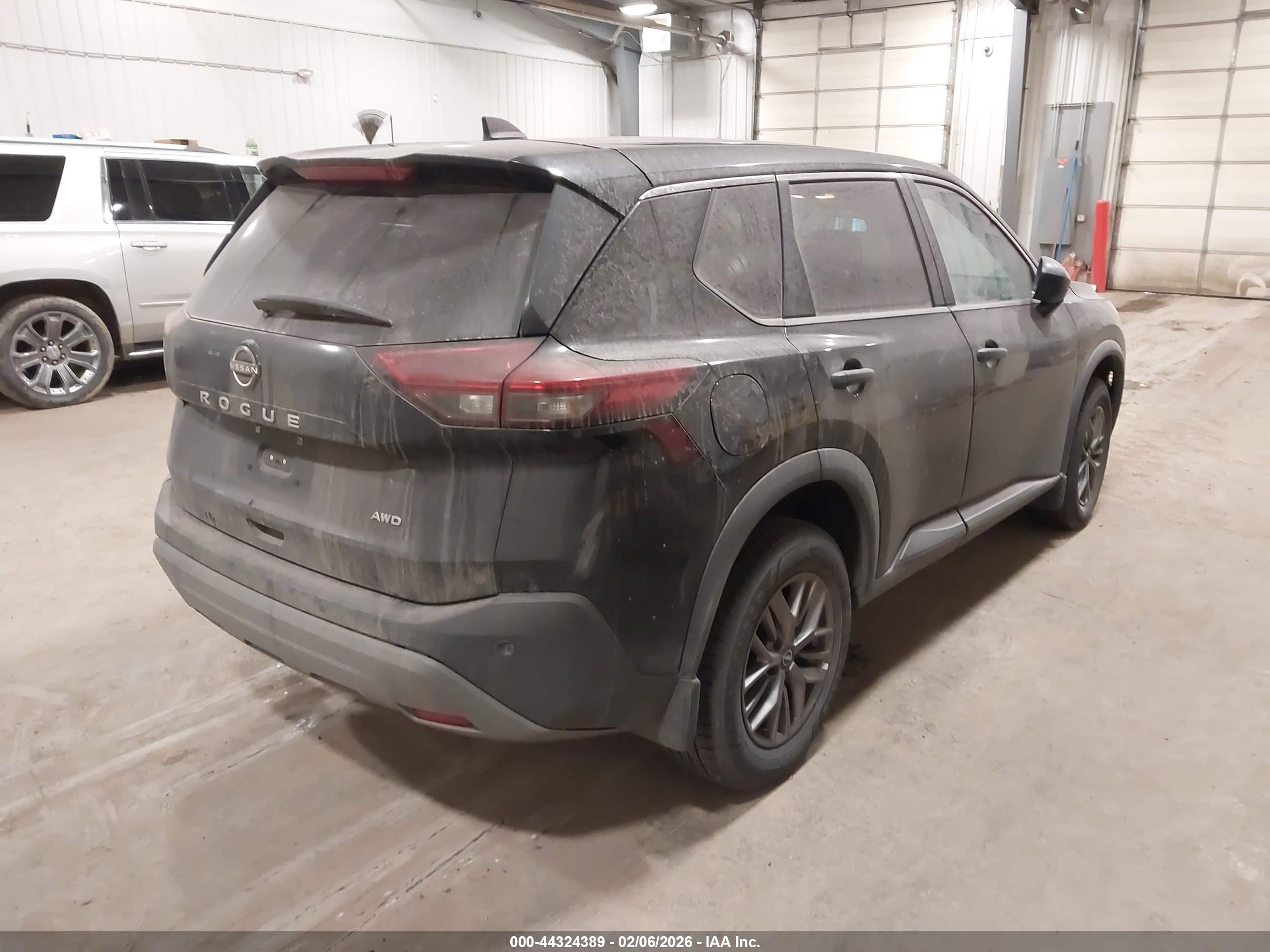 NISSAN ROGUE image 4