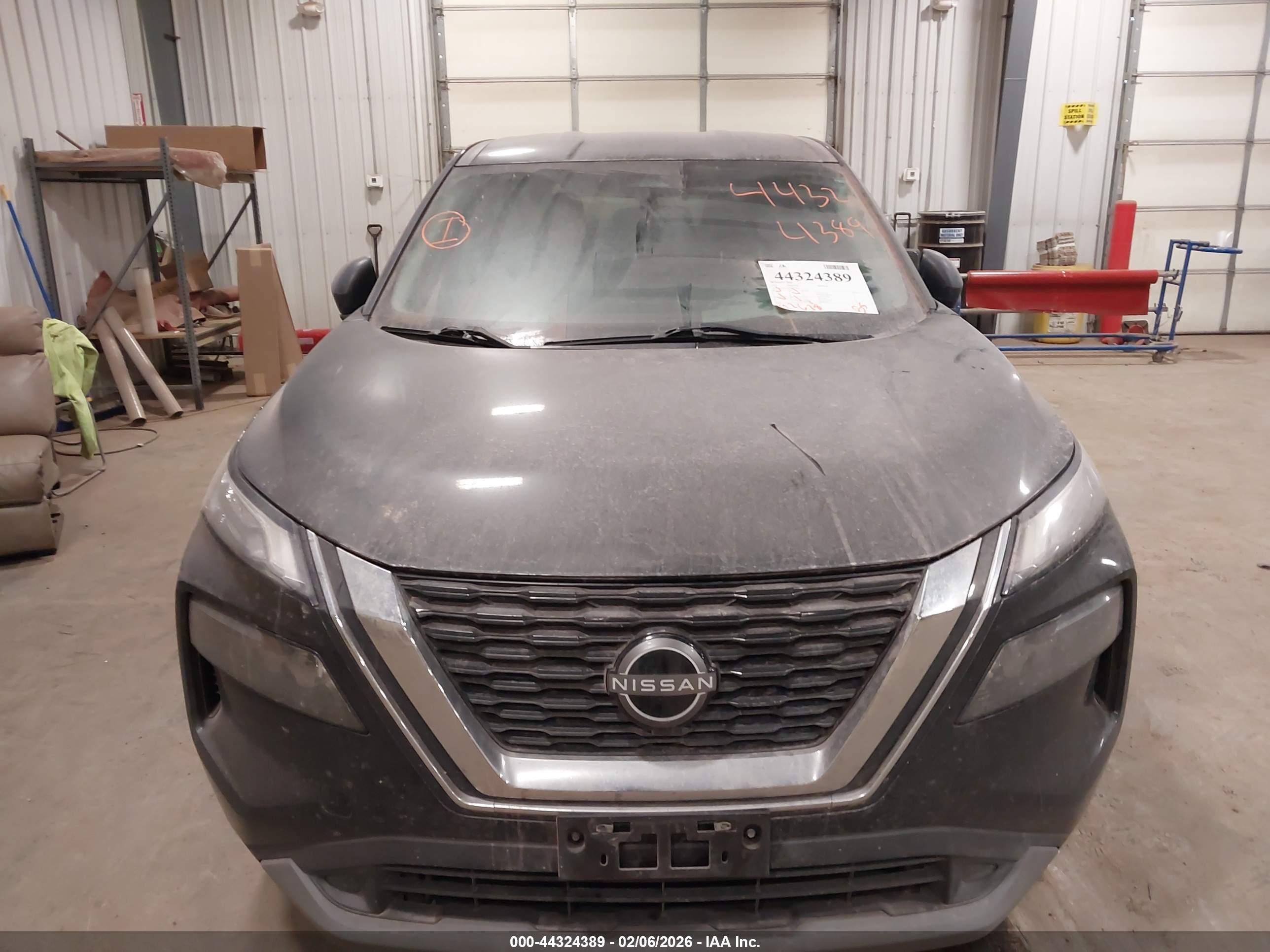 NISSAN ROGUE image 6