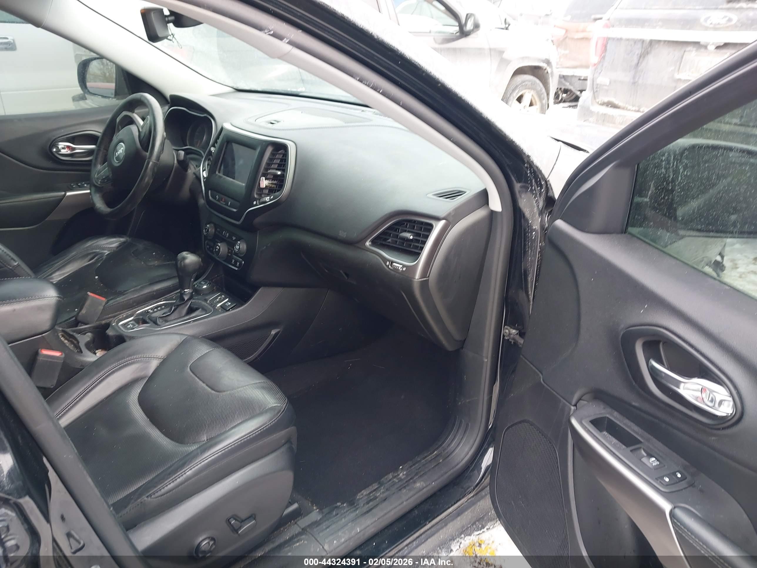 JEEP CHEROKEE image 5