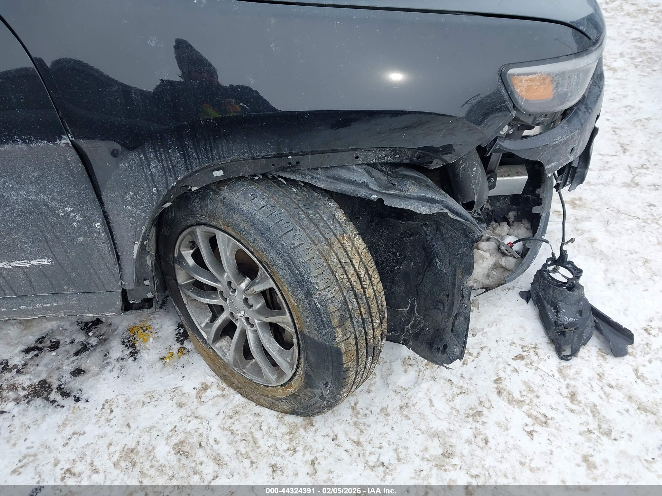 JEEP CHEROKEE image 6