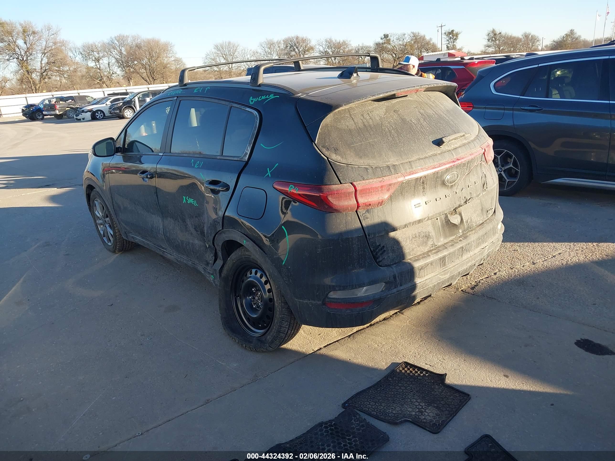 KIA SPORTAGE image 3