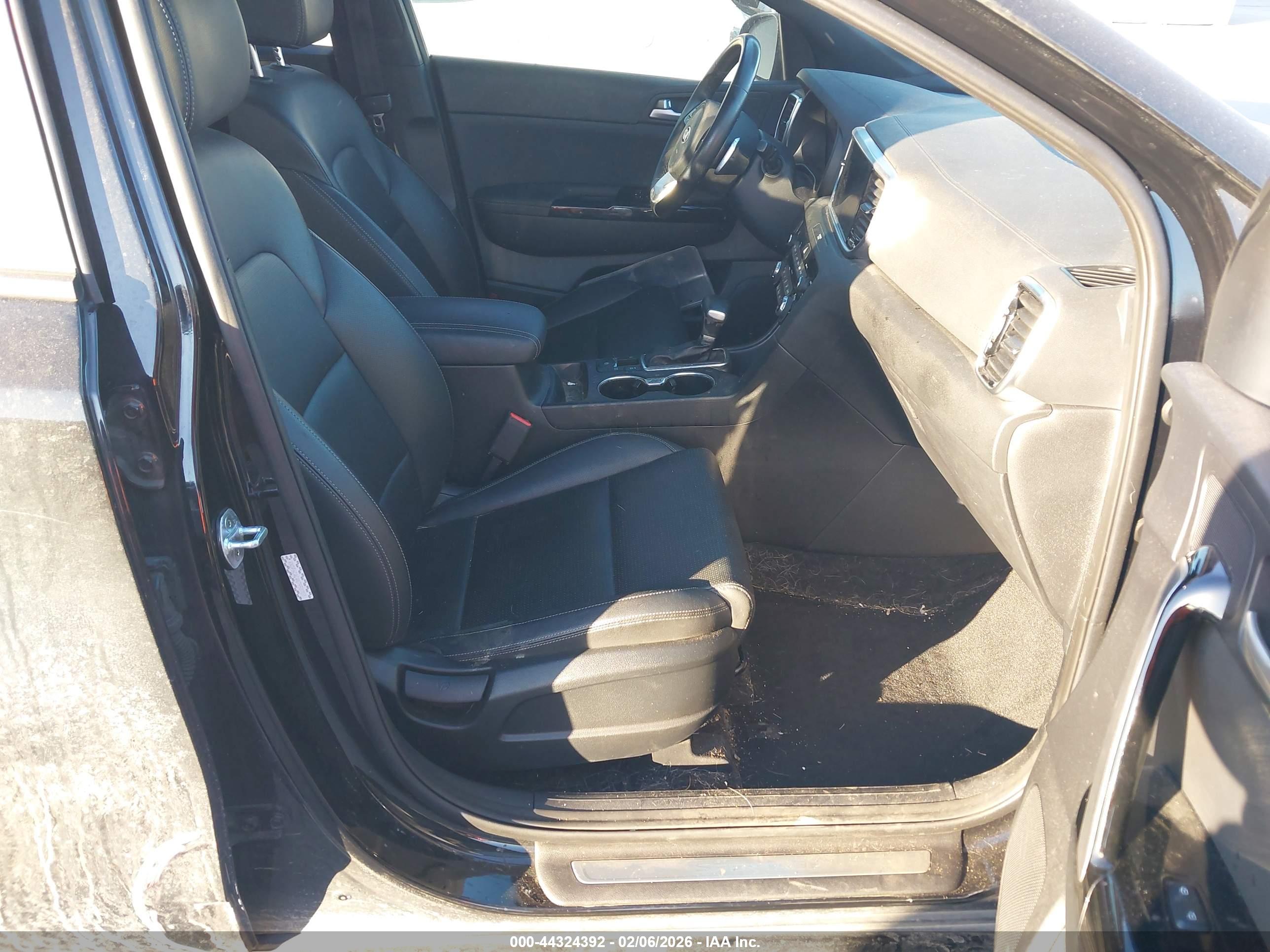 KIA SPORTAGE image 5