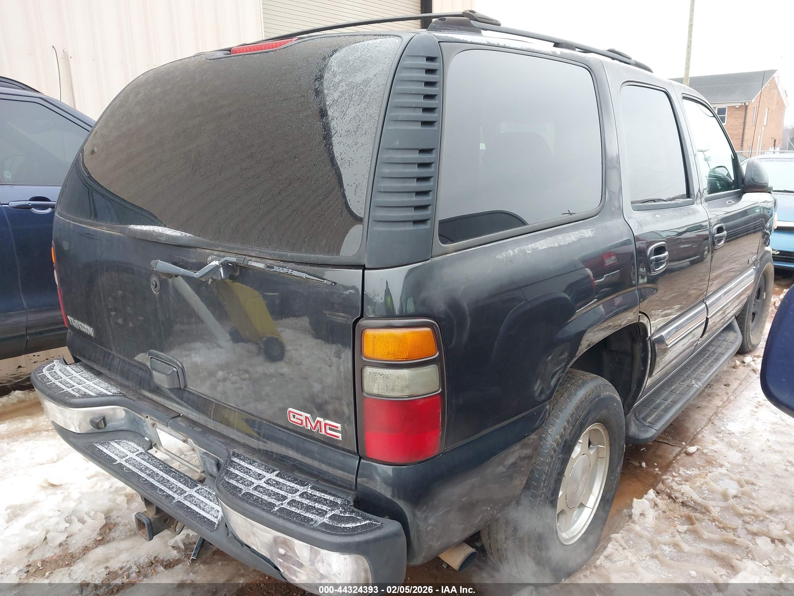 GMC YUKON image 4