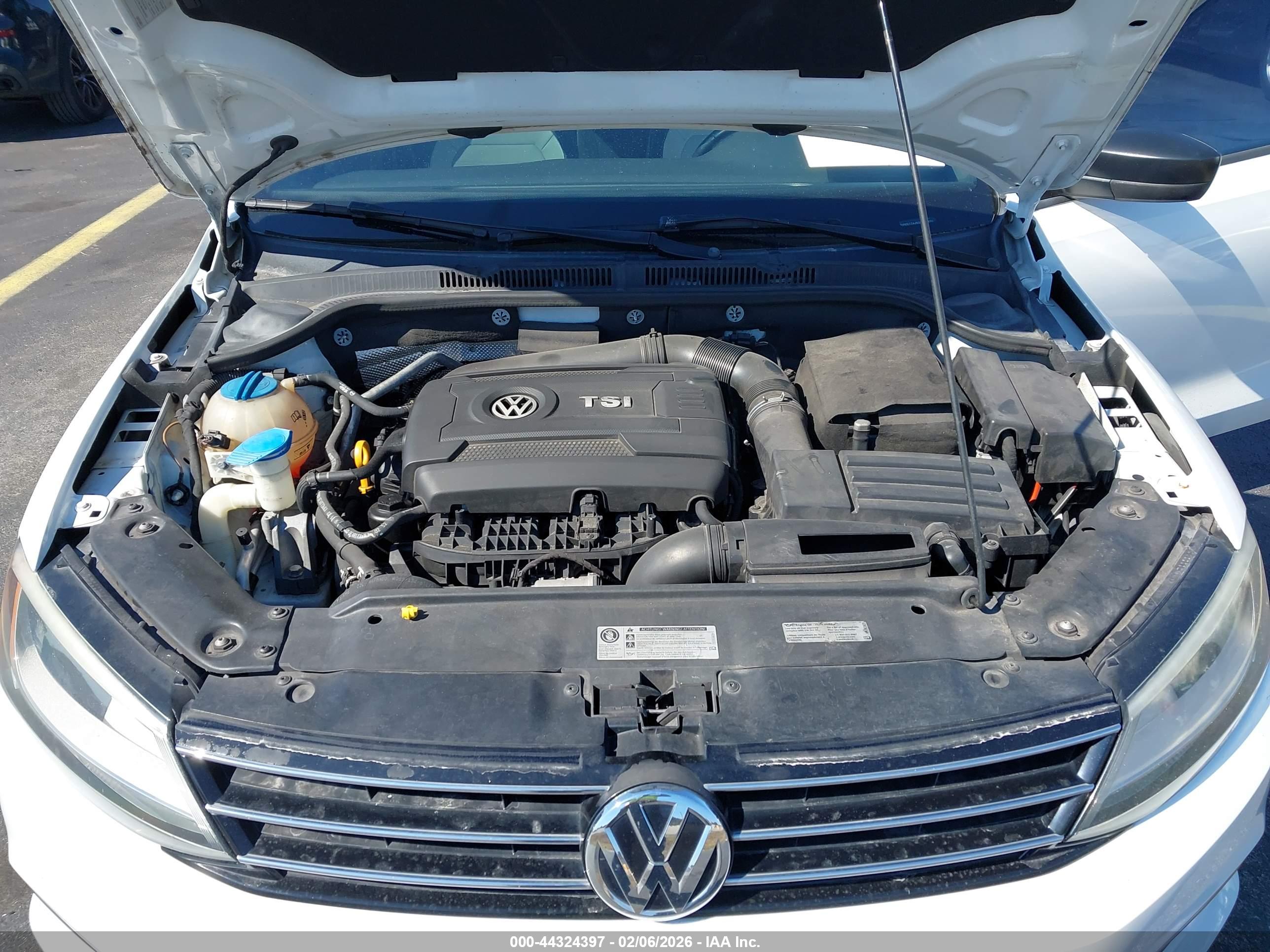 VOLKSWAGEN JETTA image 10