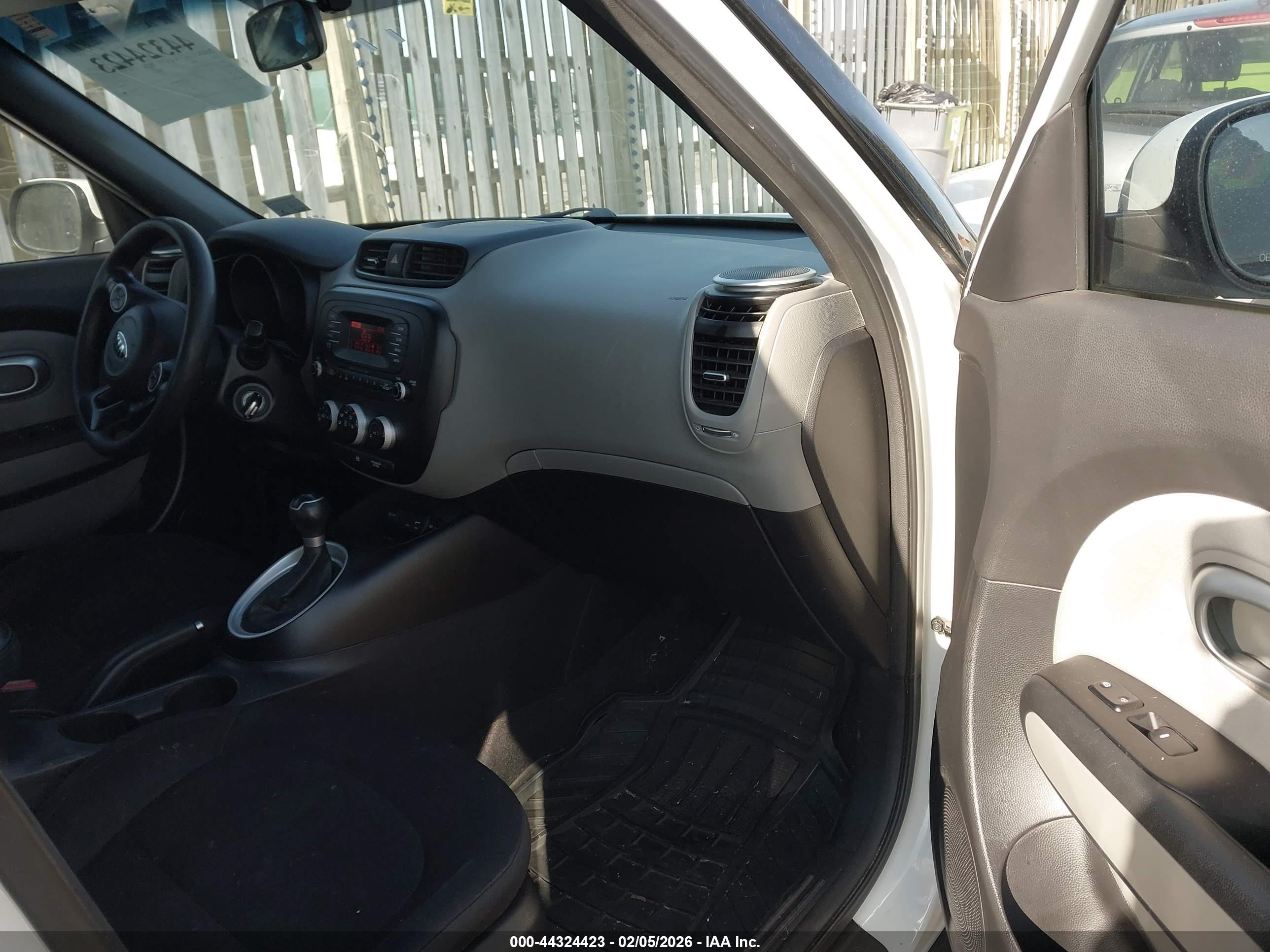 KIA SOUL image 5