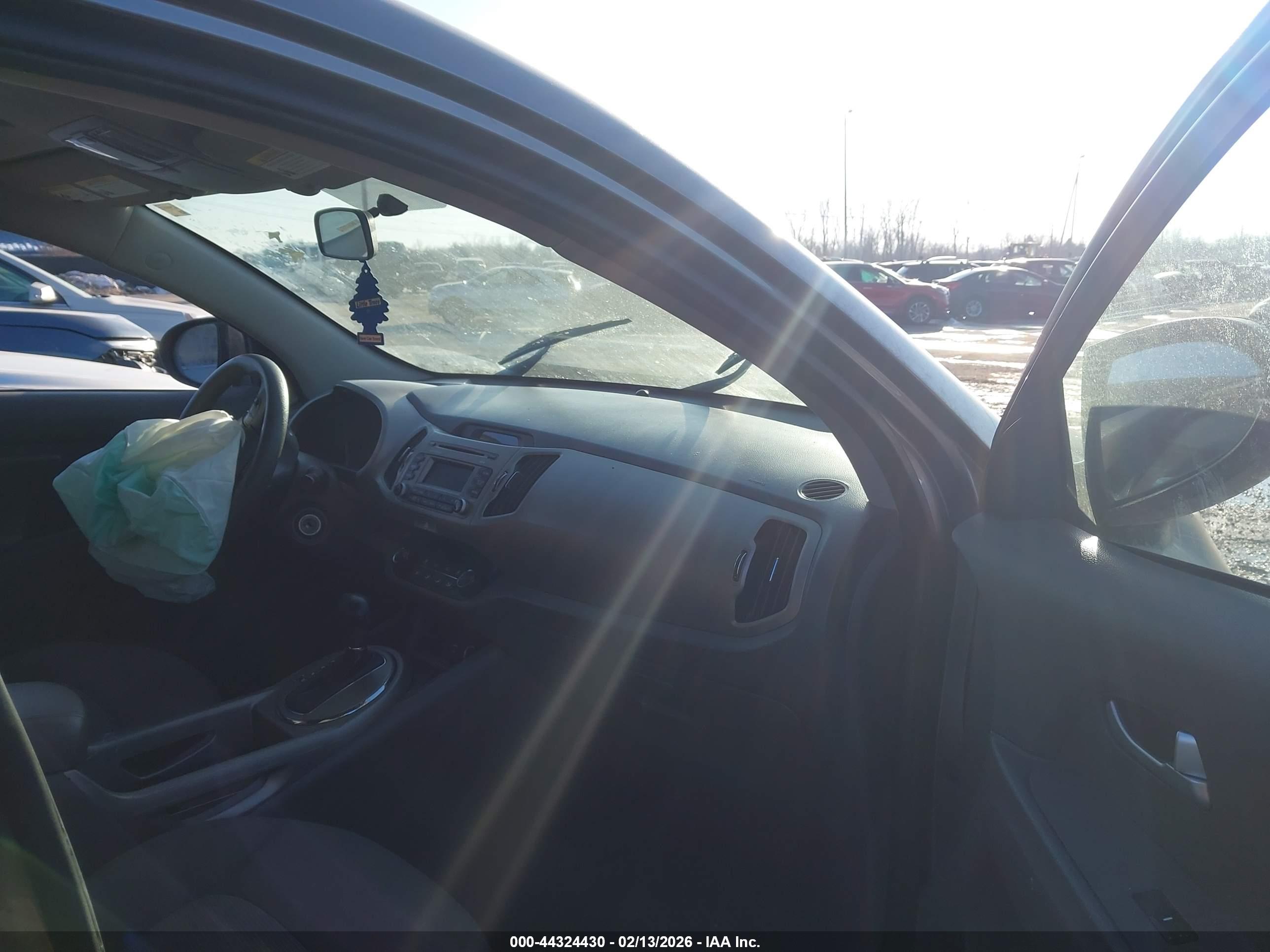KIA SPORTAGE image 5