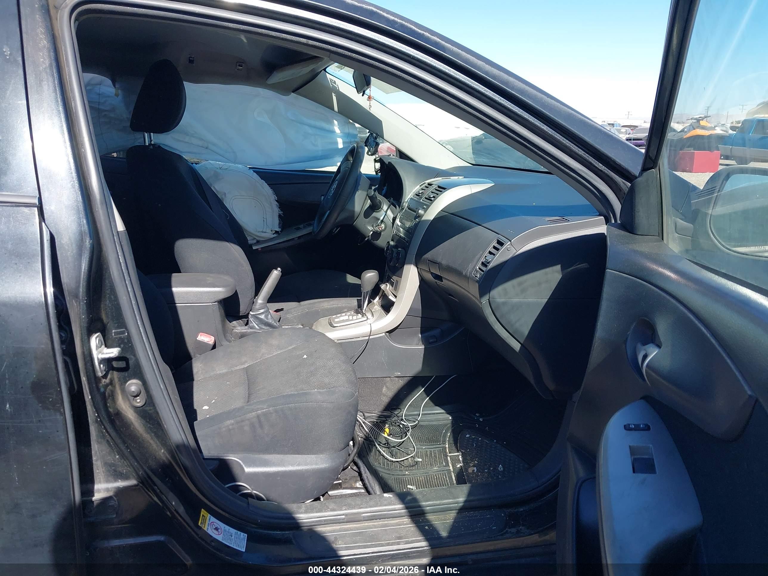 TOYOTA COROLLA image 5