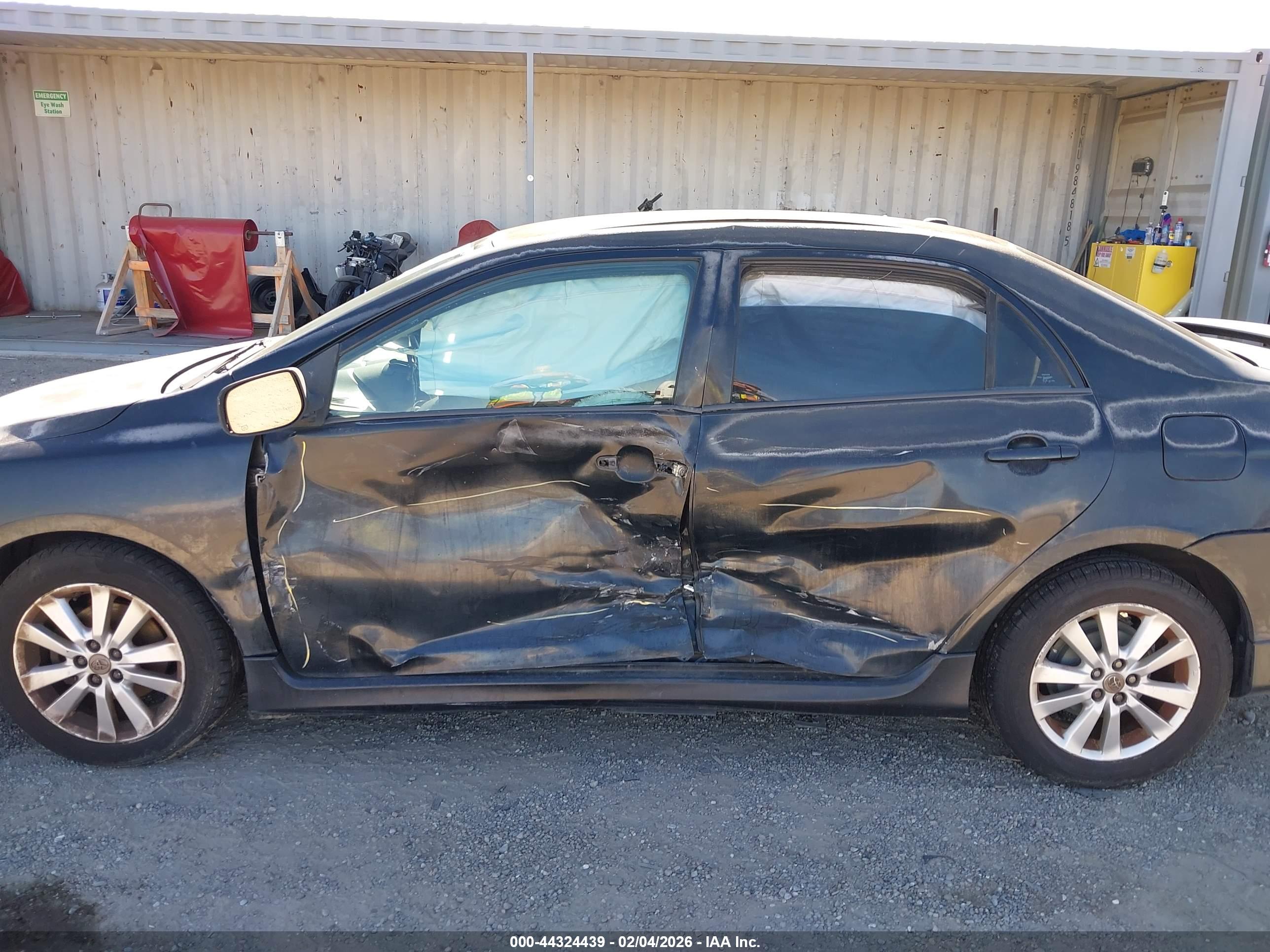 TOYOTA COROLLA image 6
