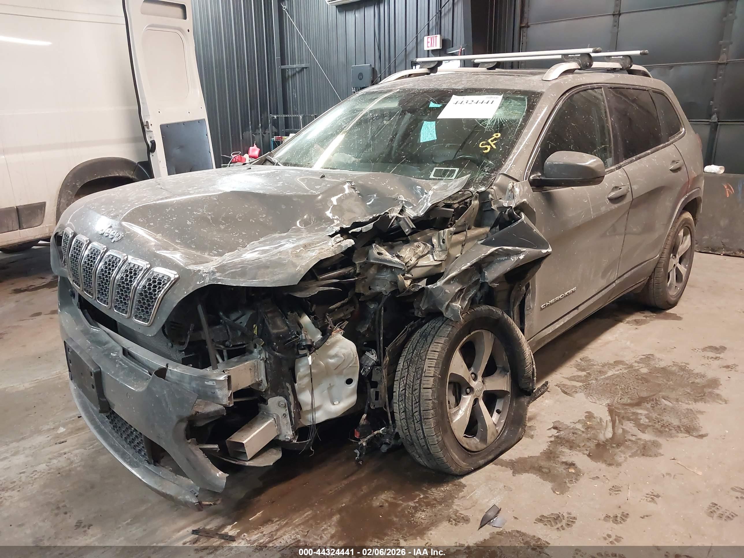 JEEP CHEROKEE image 2