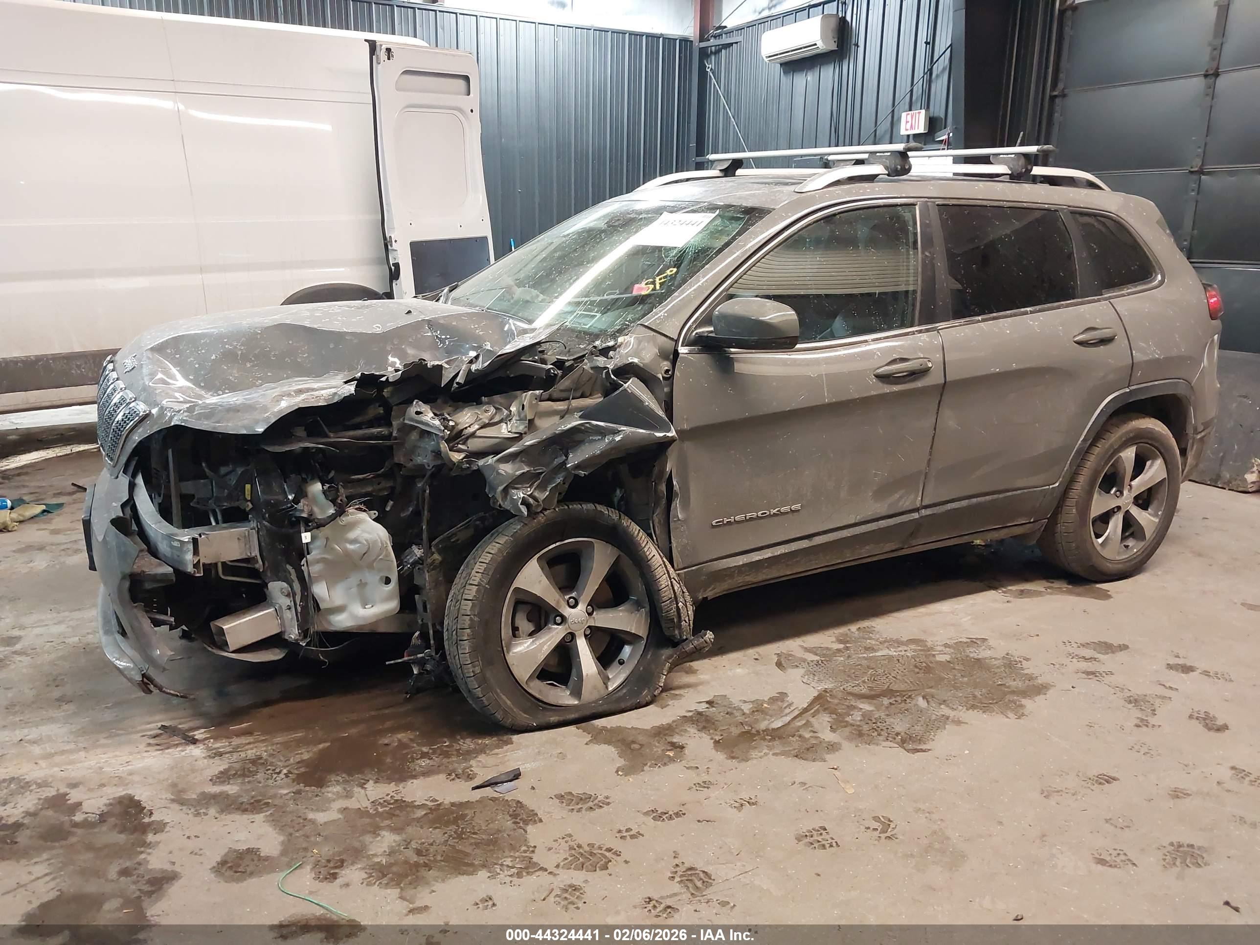 JEEP CHEROKEE image 6