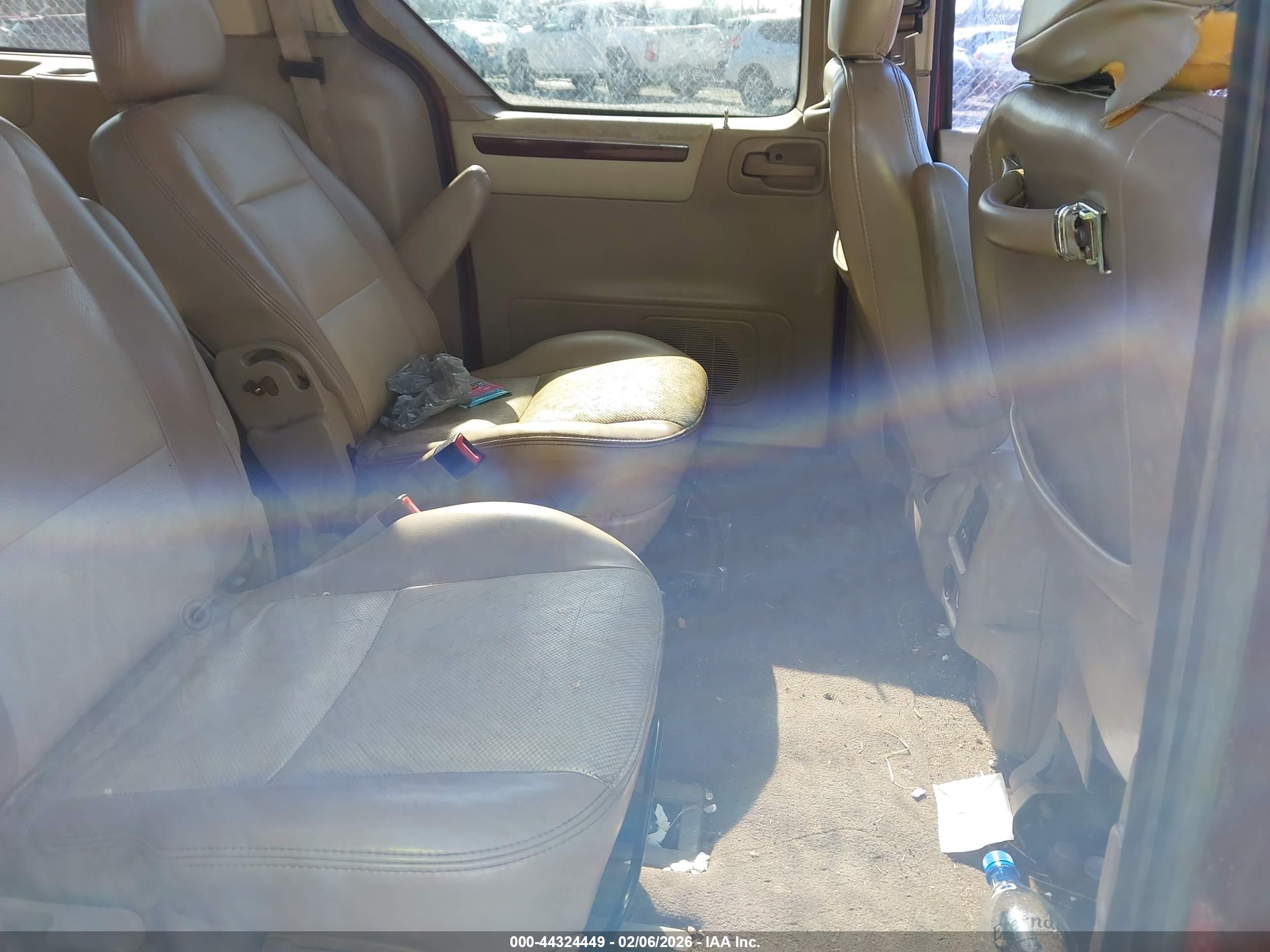 FORD WINDSTAR image 8