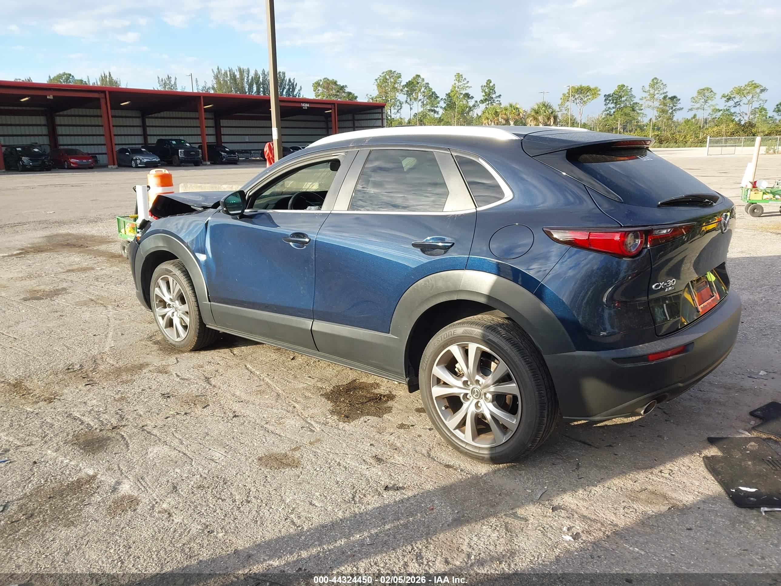 MAZDA CX-30 image 3