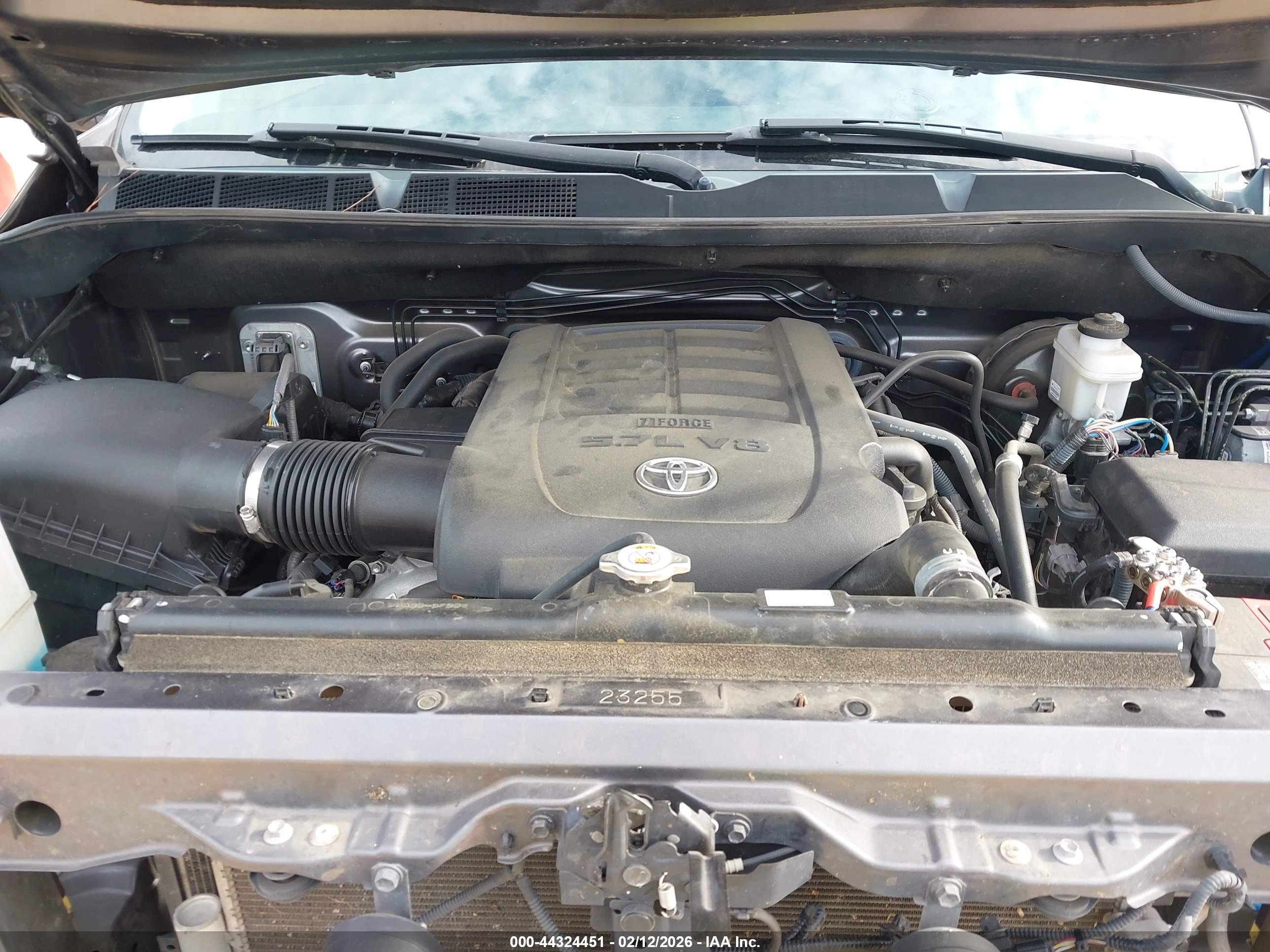 TOYOTA TUNDRA image 10