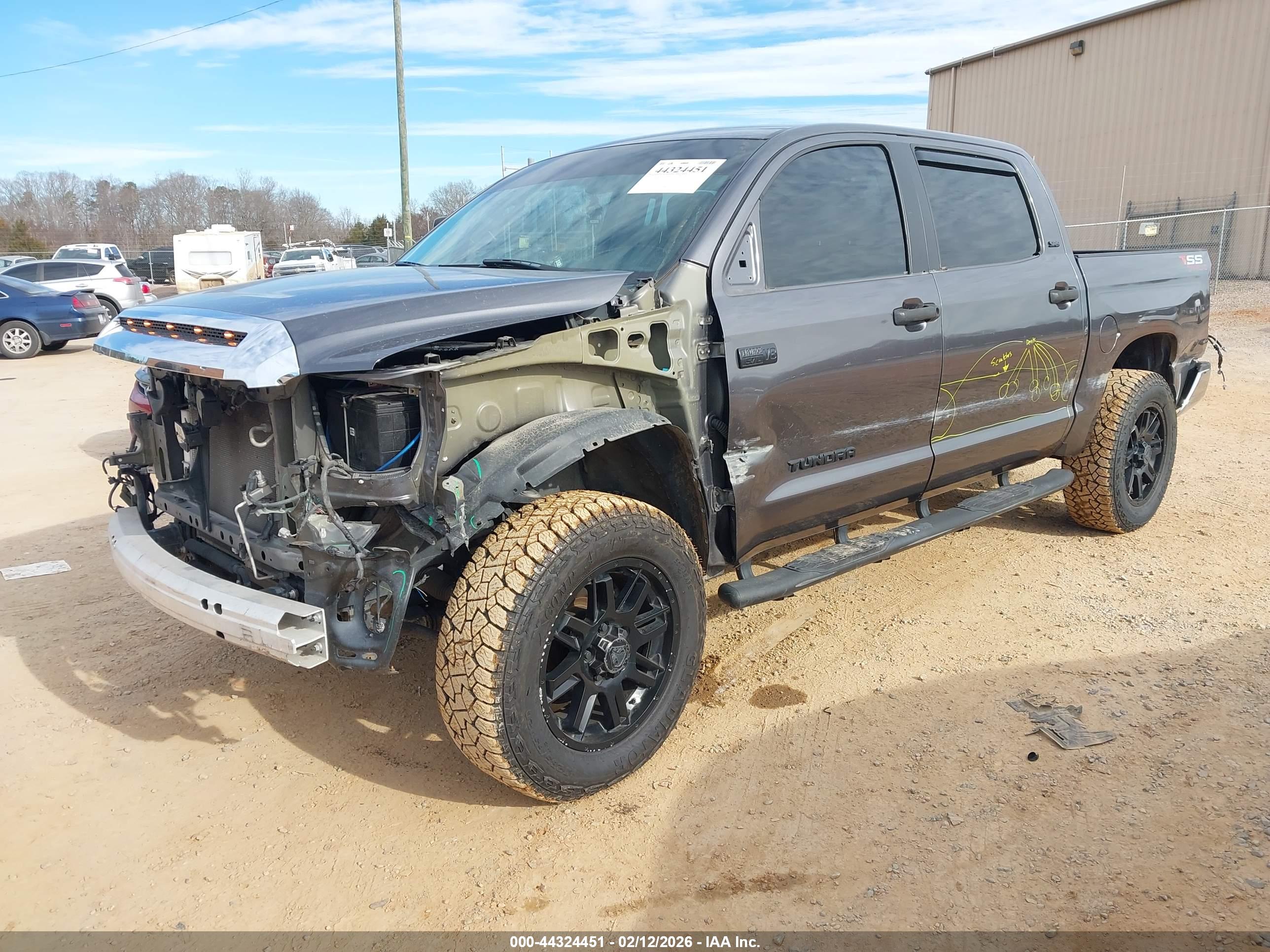 TOYOTA TUNDRA image 2