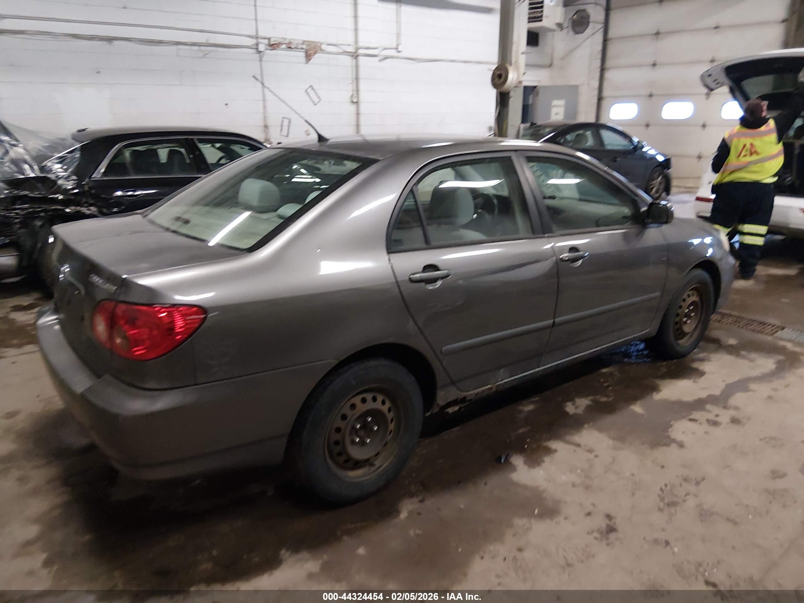TOYOTA COROLLA image 4