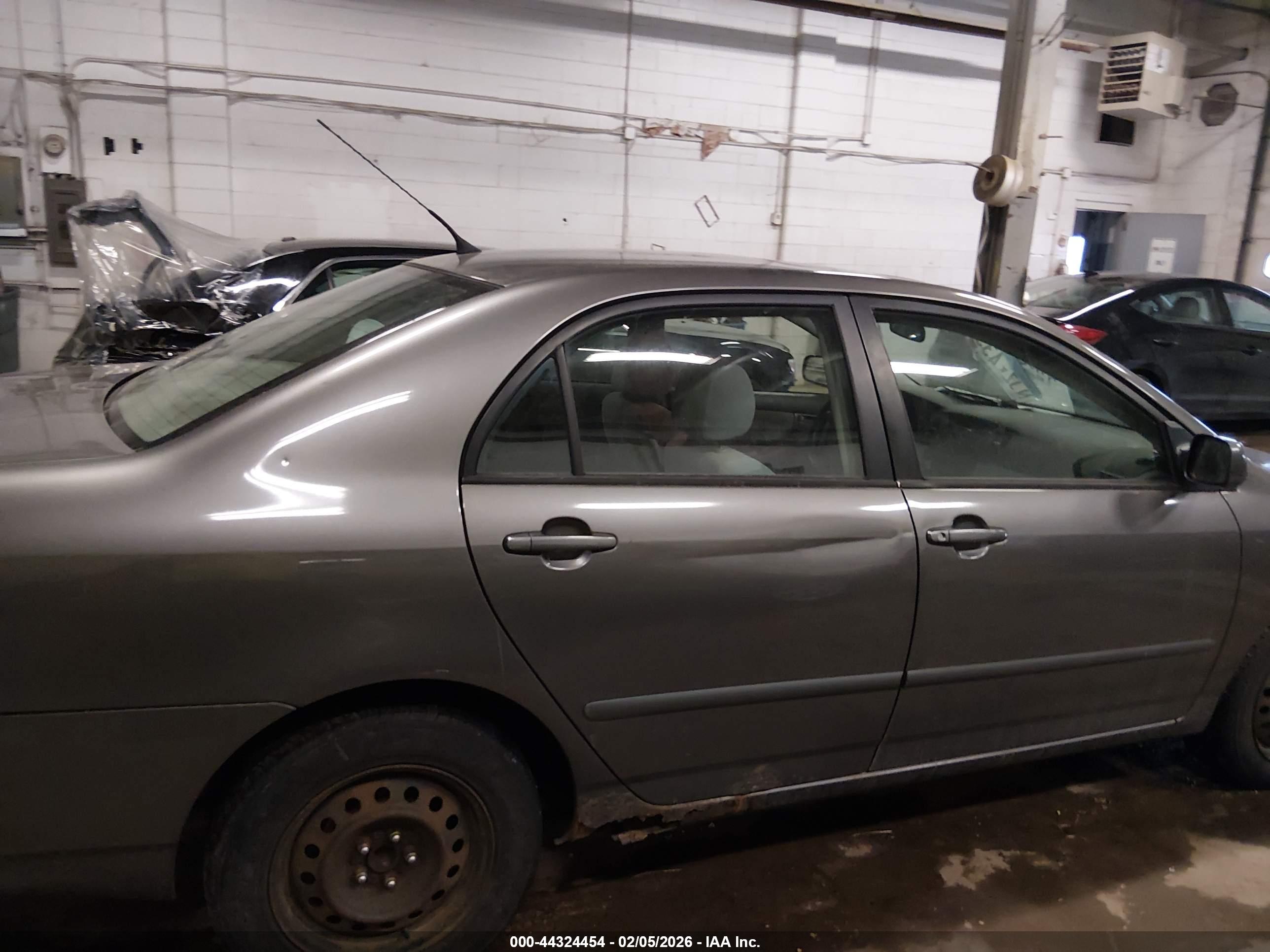 TOYOTA COROLLA image 6