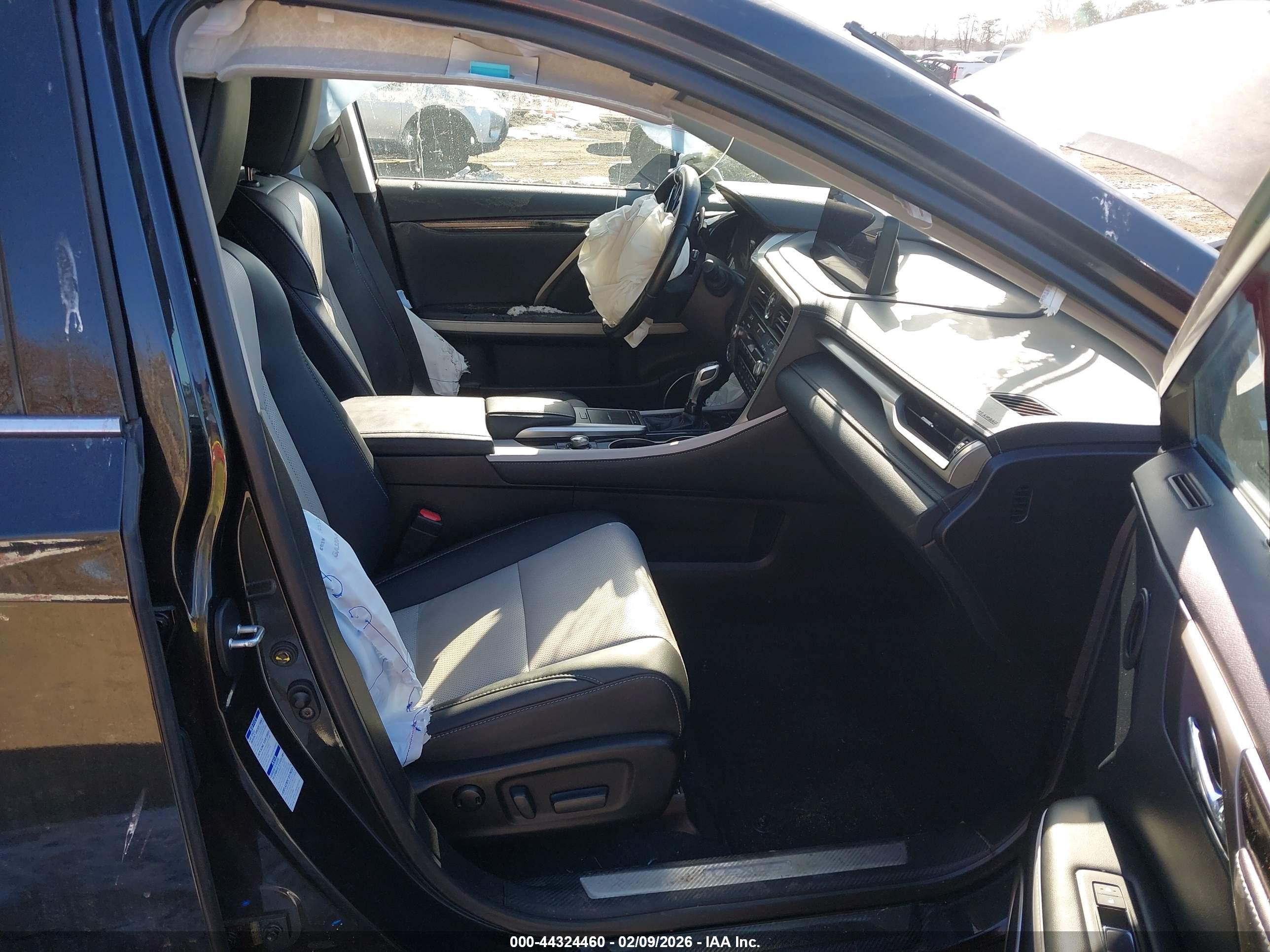 LEXUS RX image 5