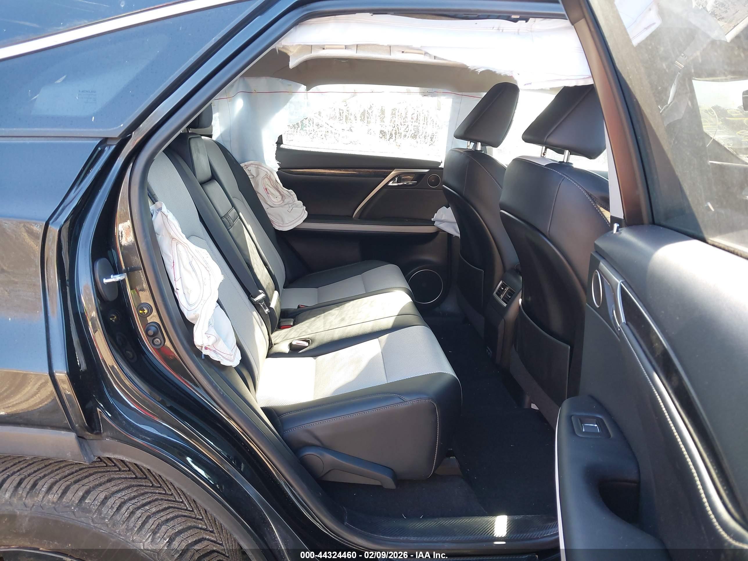 LEXUS RX image 8