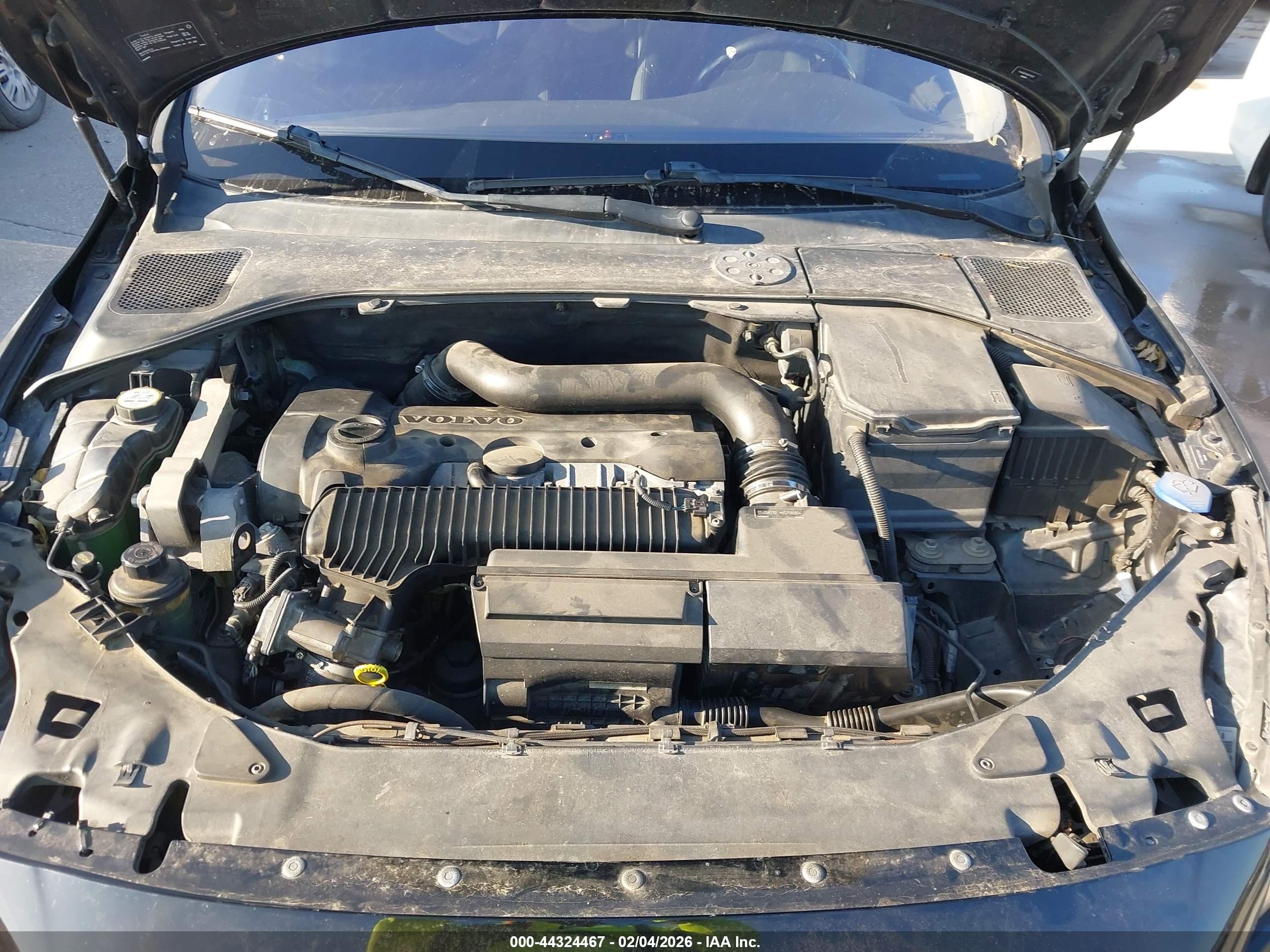 VOLVO S60 image 10
